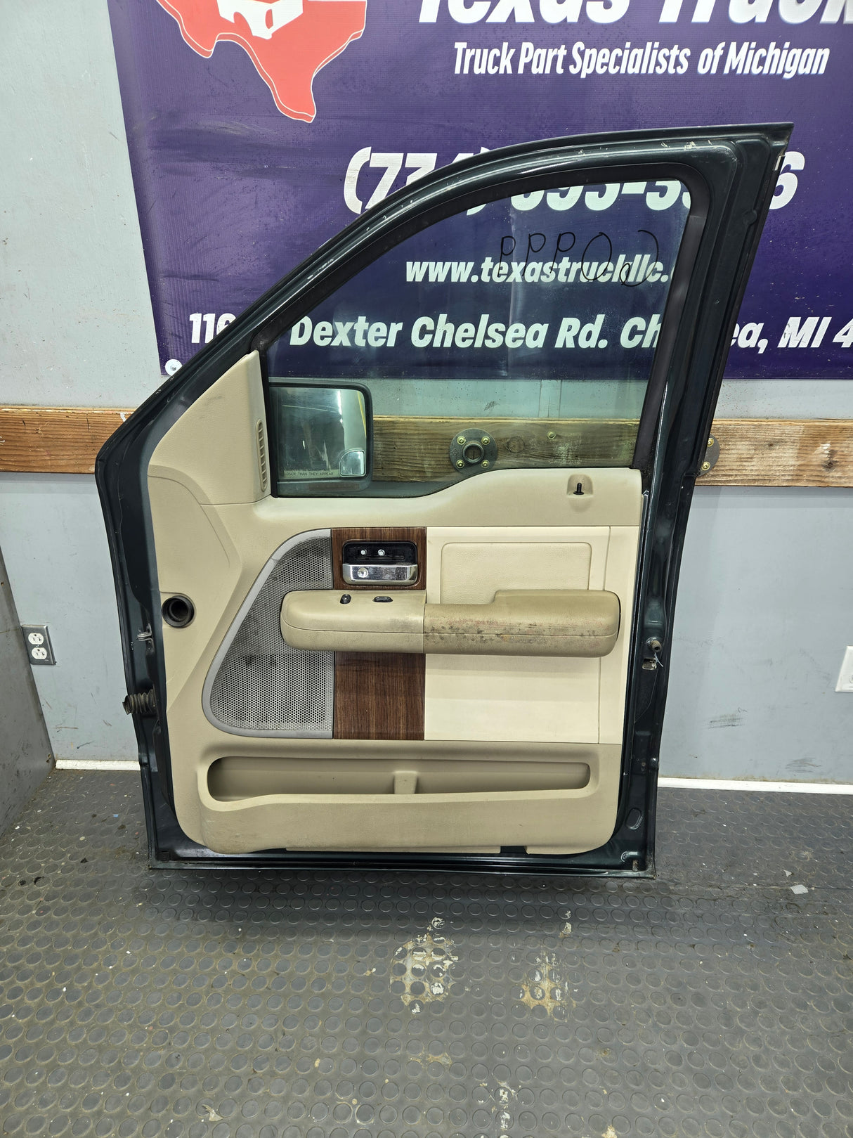 2004-2008 Ford F150 Crew Cab Passenger Side Front Door RH