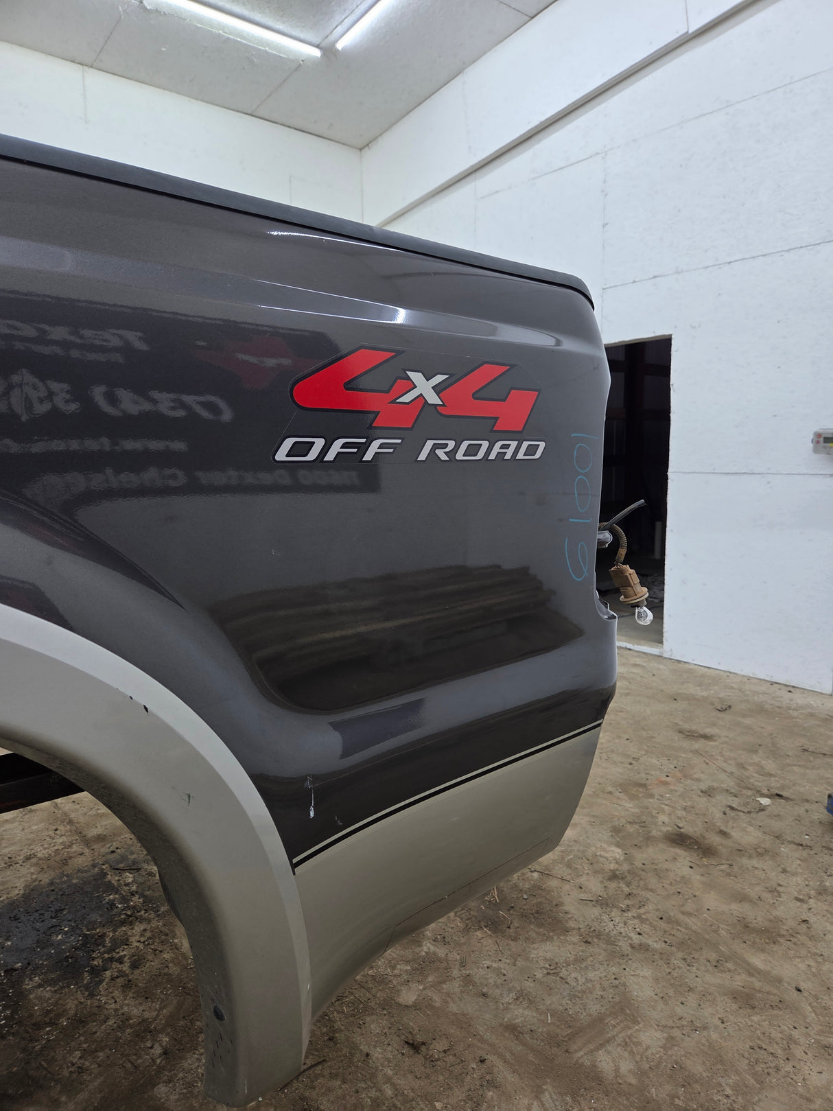 1999-2010 Ford Super Duty F250 F350 6' 9" Short Truck Bed