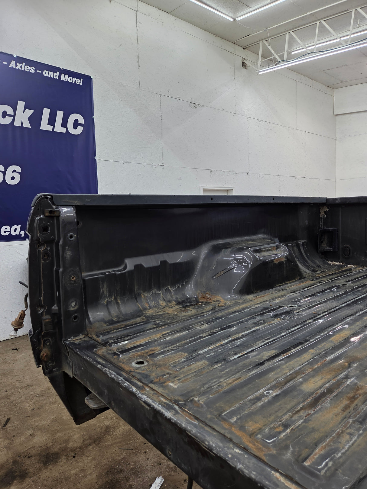 1999-2010 Ford Super Duty F250 F350 6' 9" Short Truck Bed