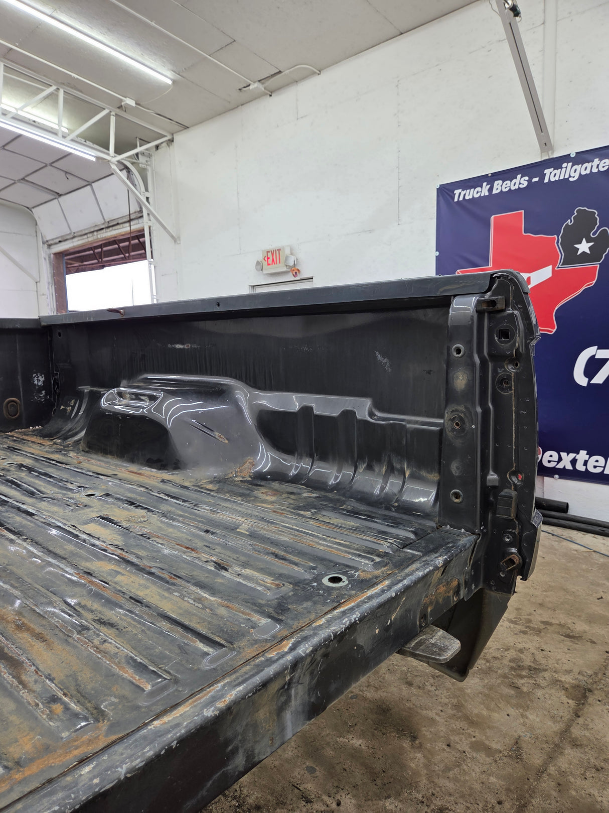 1999-2010 Ford Super Duty F250 F350 6' 9" Short Truck Bed