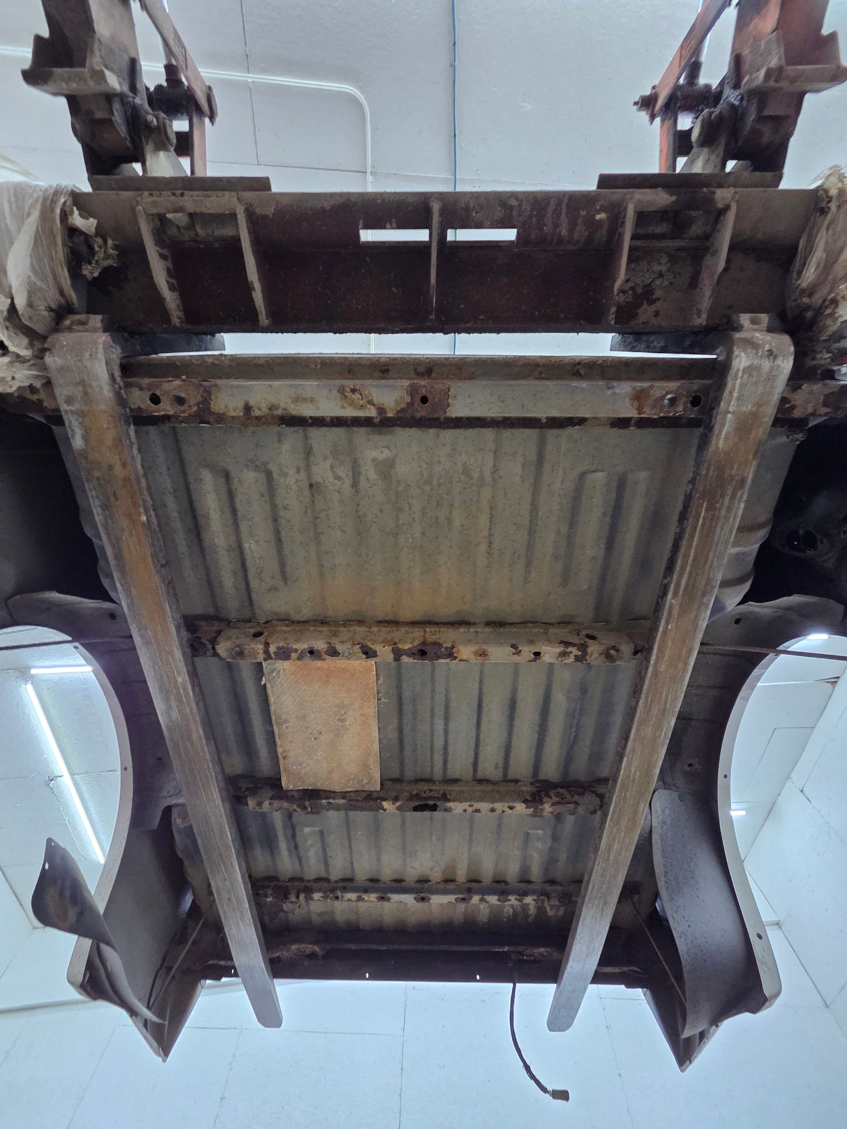 1999-2010 Ford Super Duty F250 F350 6' 9" Short Truck Bed