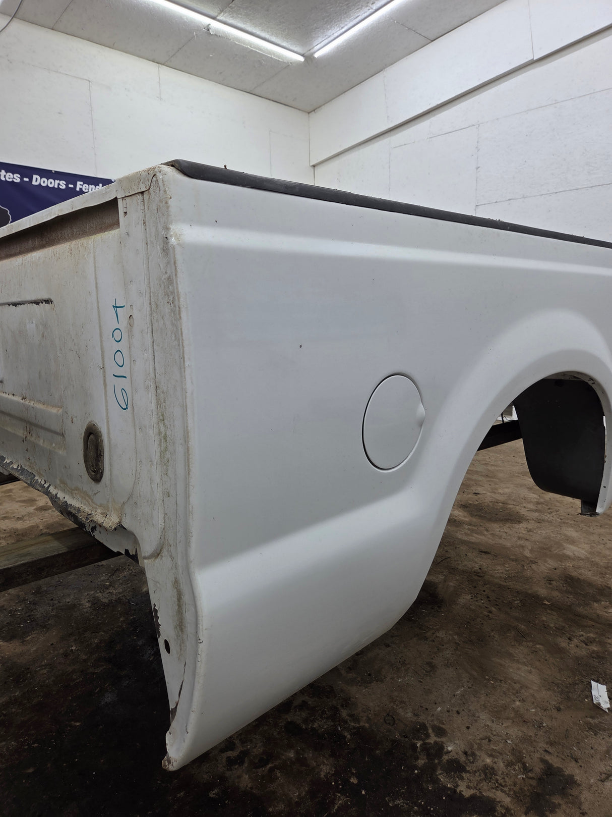 1999-2010 Ford Super Duty F250 F350 6' 9" Short Truck Bed