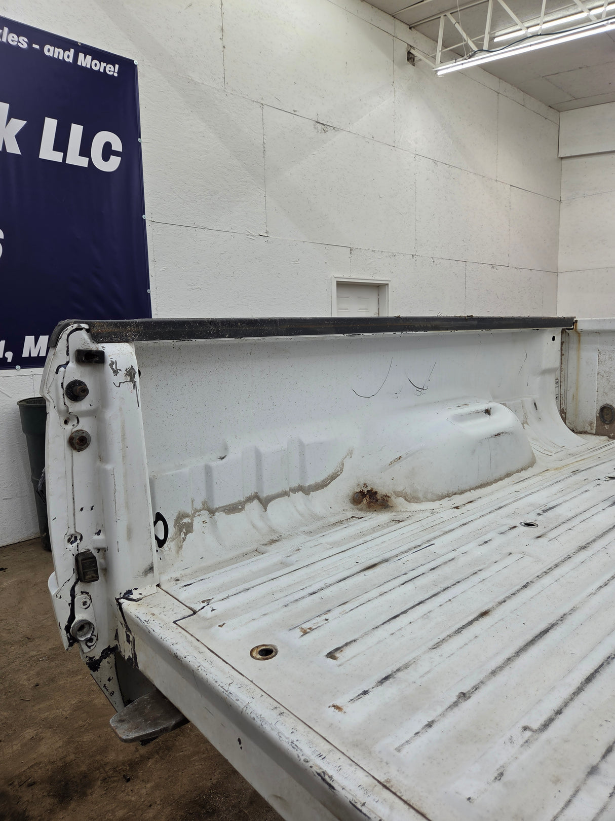 1999-2010 Ford Super Duty F250 F350 6' 9" Short Truck Bed