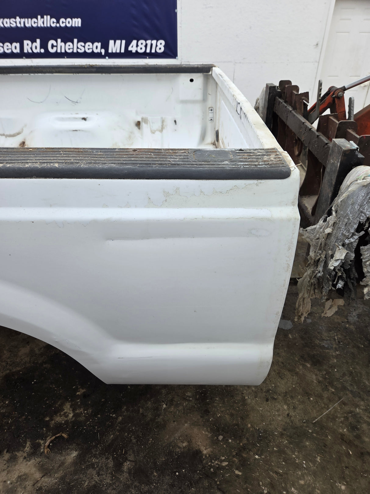 1999-2010 Ford Super Duty F250 F350 6' 9" Short Truck Bed