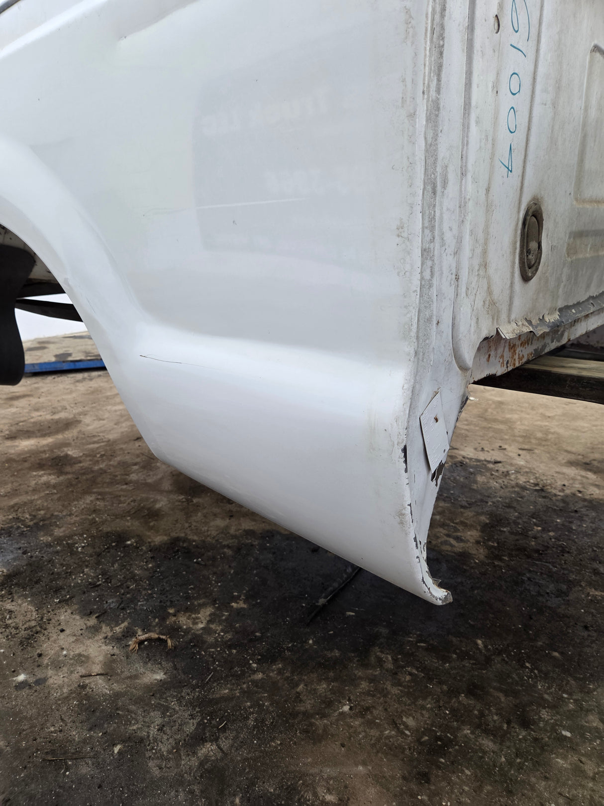1999-2010 Ford Super Duty F250 F350 6' 9" Short Truck Bed