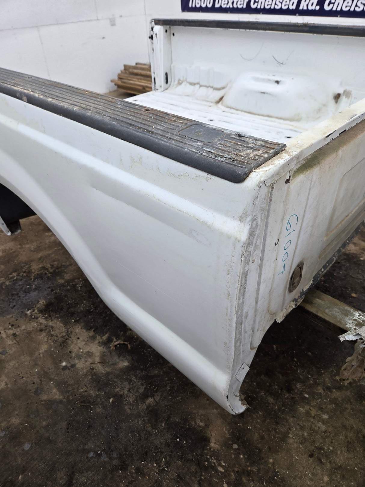 1999-2010 Ford Super Duty F250 F350 6' 9" Short Truck Bed