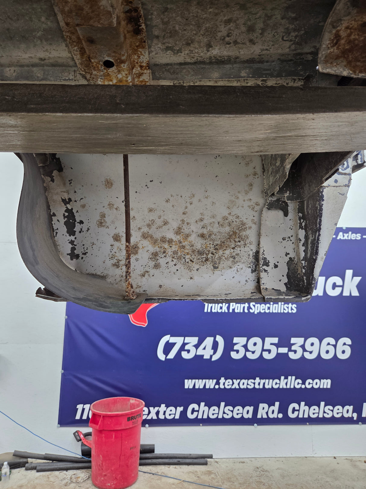 1999-2010 Ford Super Duty F250 F350 6' 9" Short Truck Bed
