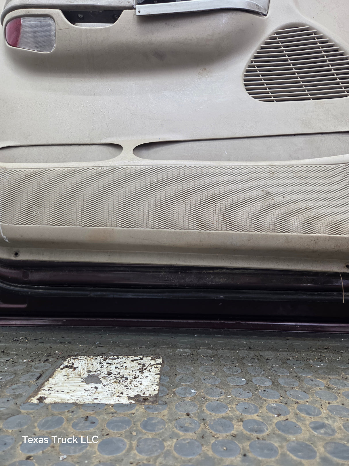 1997-2003 Ford F150 Crew Cab Driver Side LH Front Door