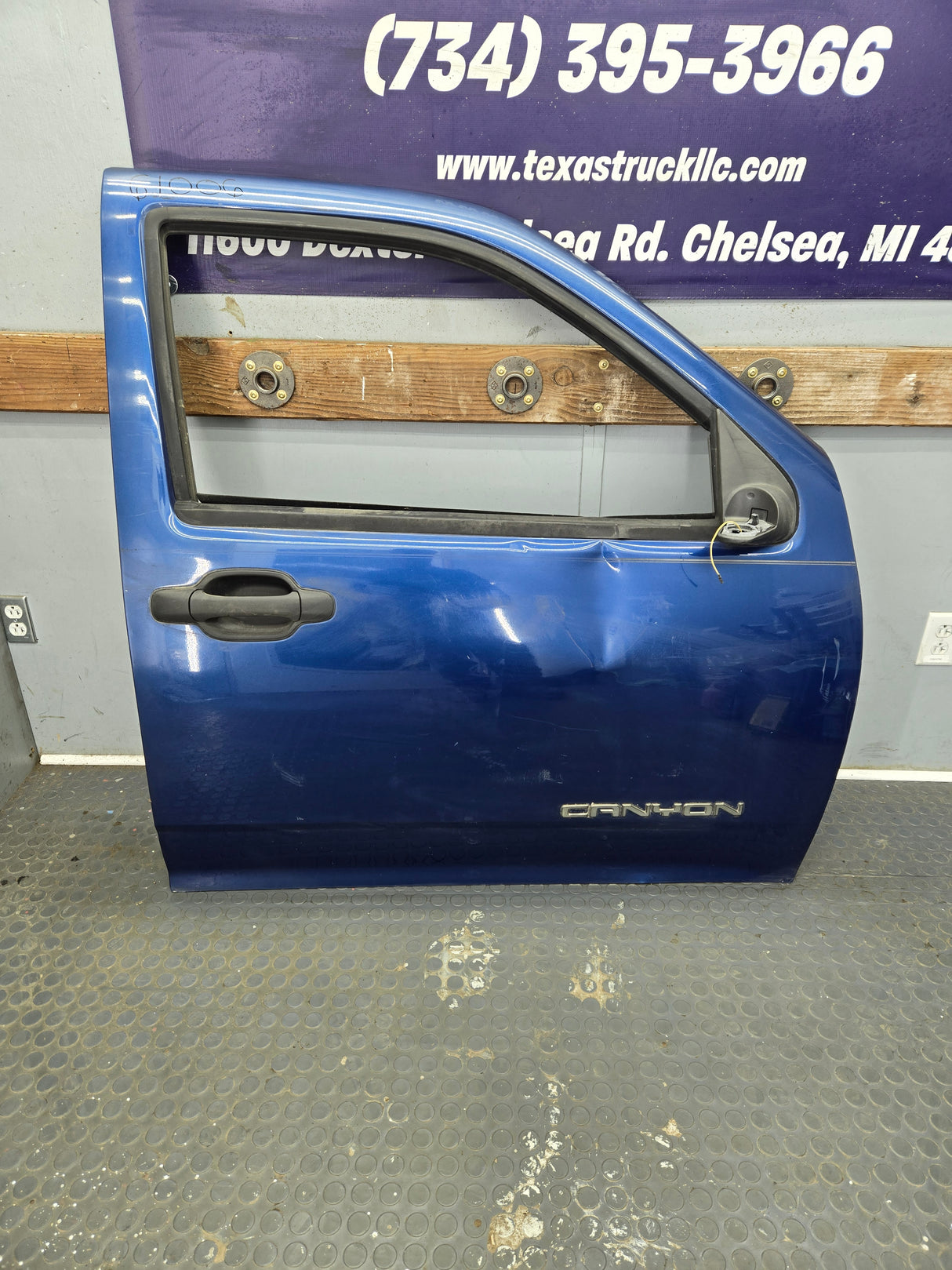 2004-2012 Chevrolet Colorado / GMC Canyon Passenger Side Crew Cab Door RH