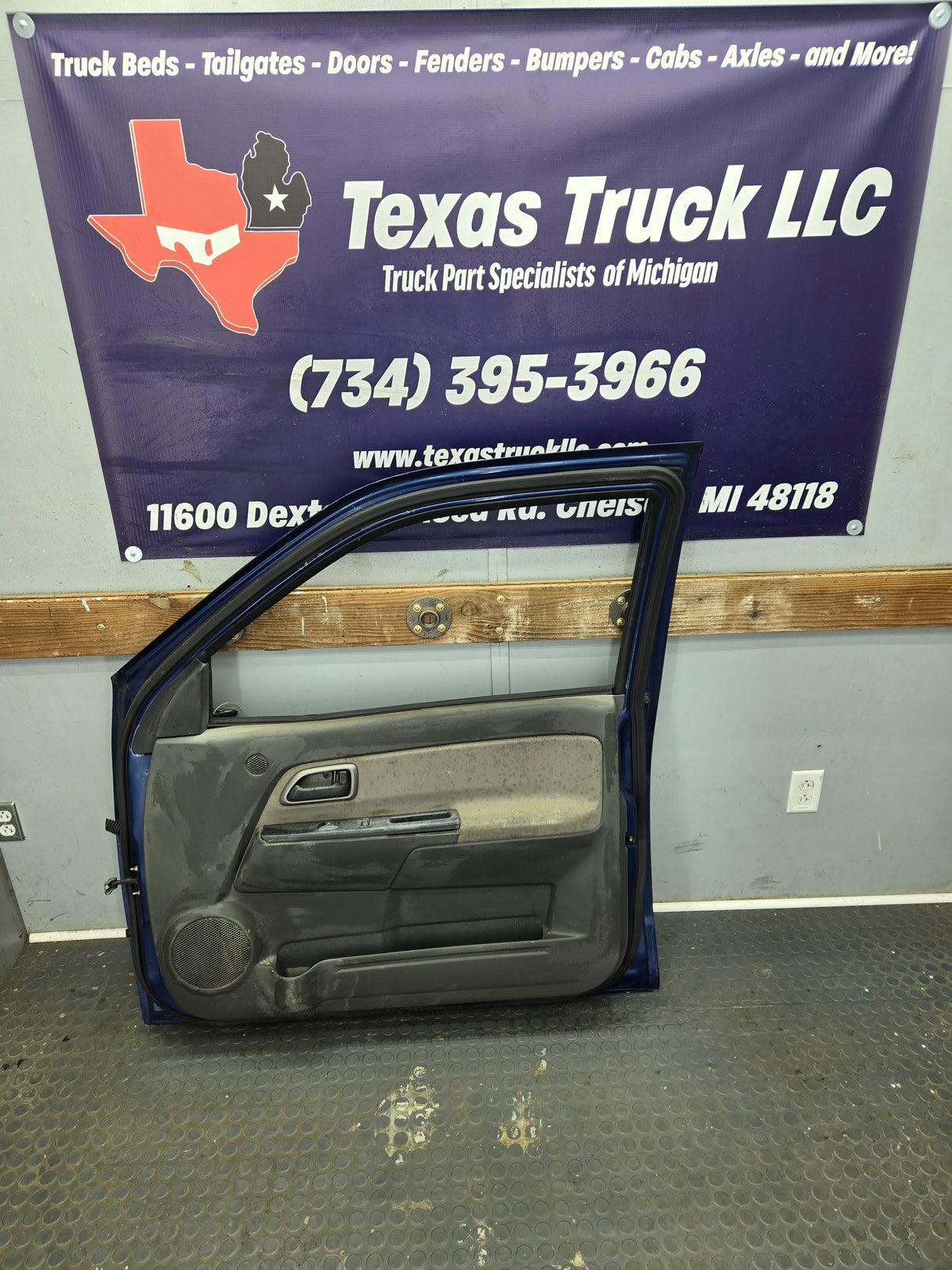 2004-2012 Chevrolet Colorado / GMC Canyon Passenger Side Crew Cab Door RH