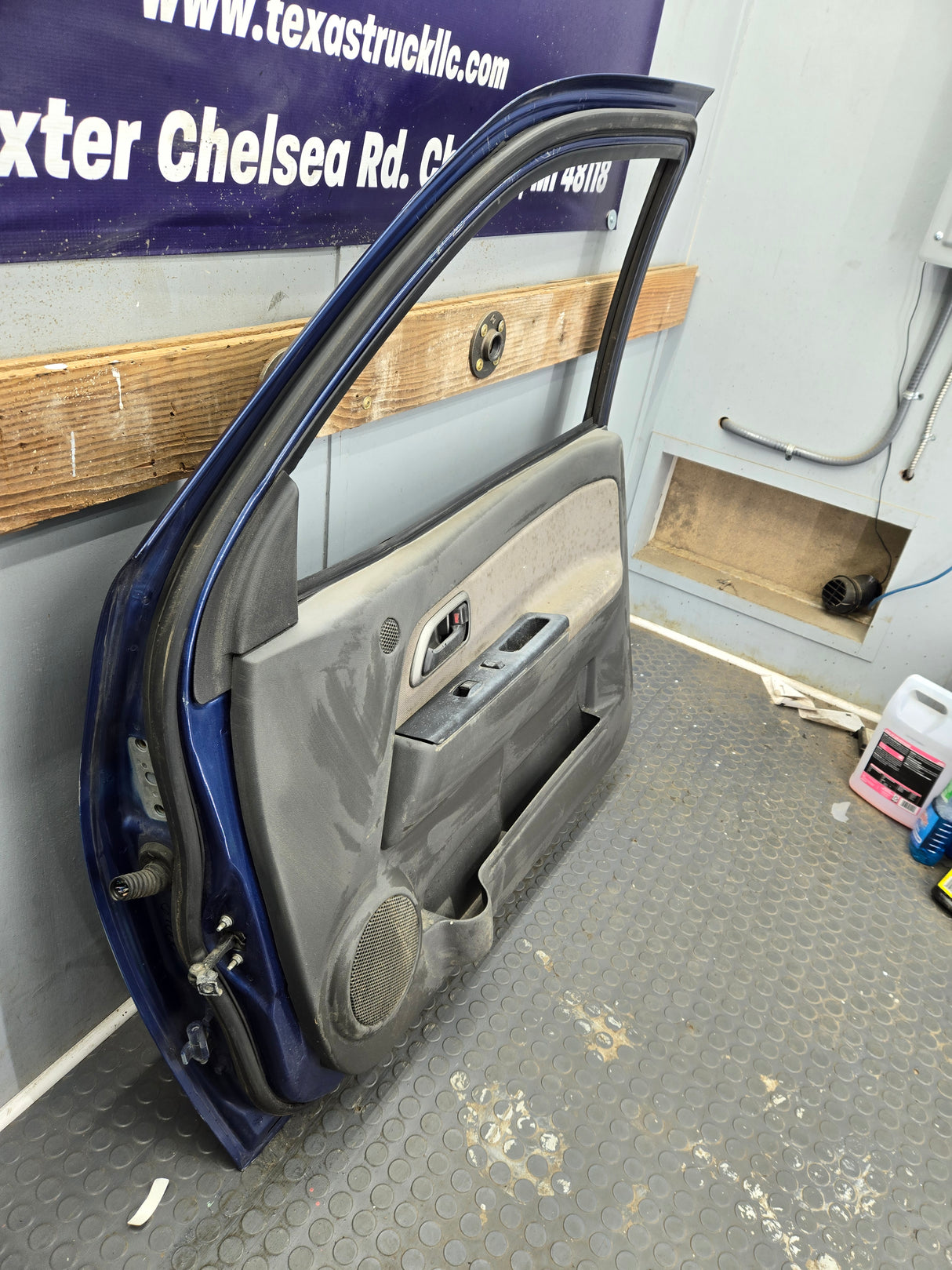 2004-2012 Chevrolet Colorado / GMC Canyon Passenger Side Crew Cab Door RH