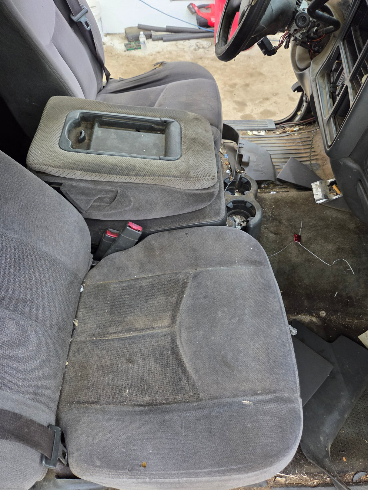 1999-2007 Chevrolet Silverado / GMC Sierra 1500 2500 HD 3500HD Regular Cab Body - Summit white