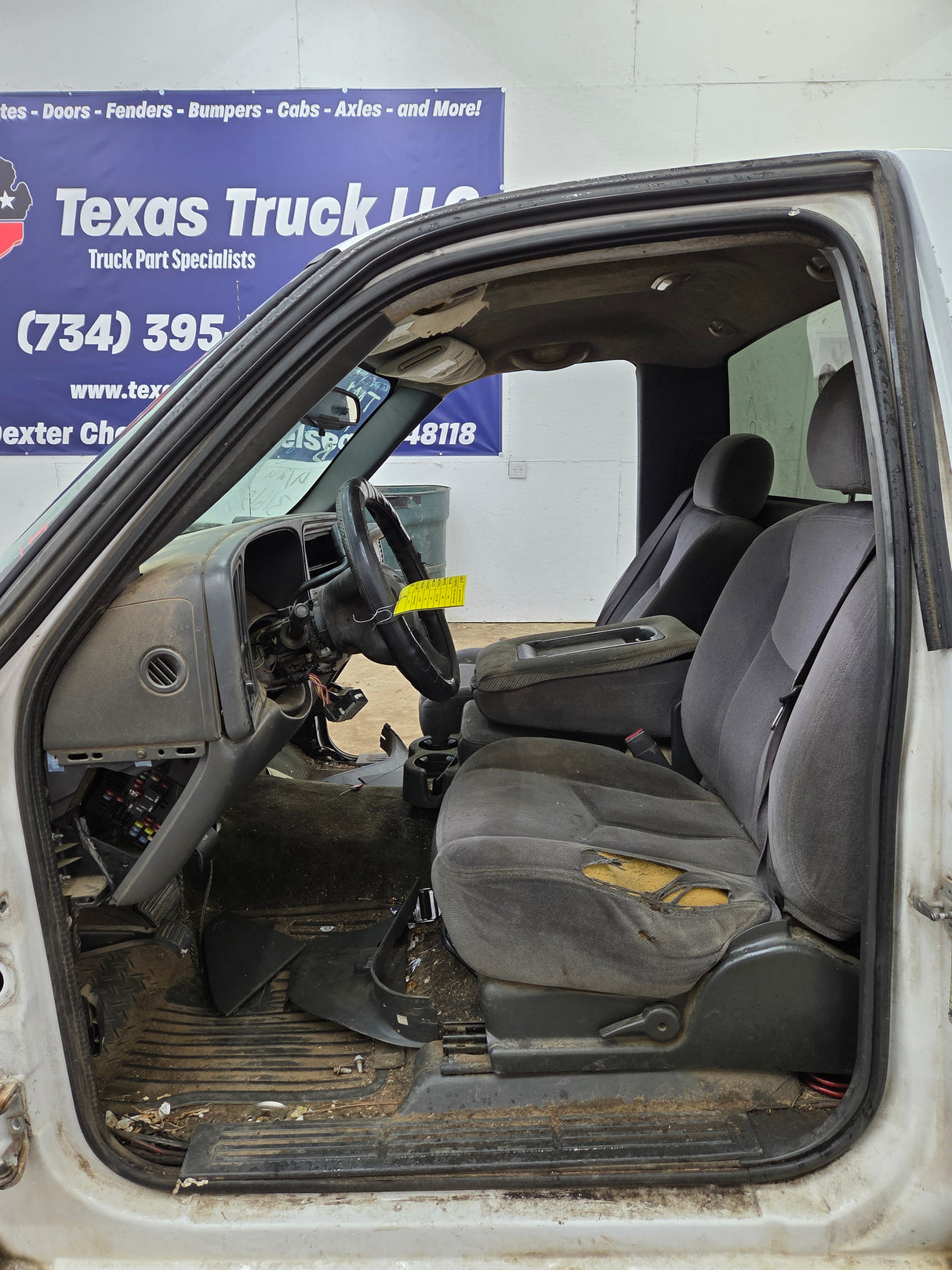 1999-2007 Chevrolet Silverado / GMC Sierra 1500 2500 HD 3500HD Regular Cab Body - Summit white
