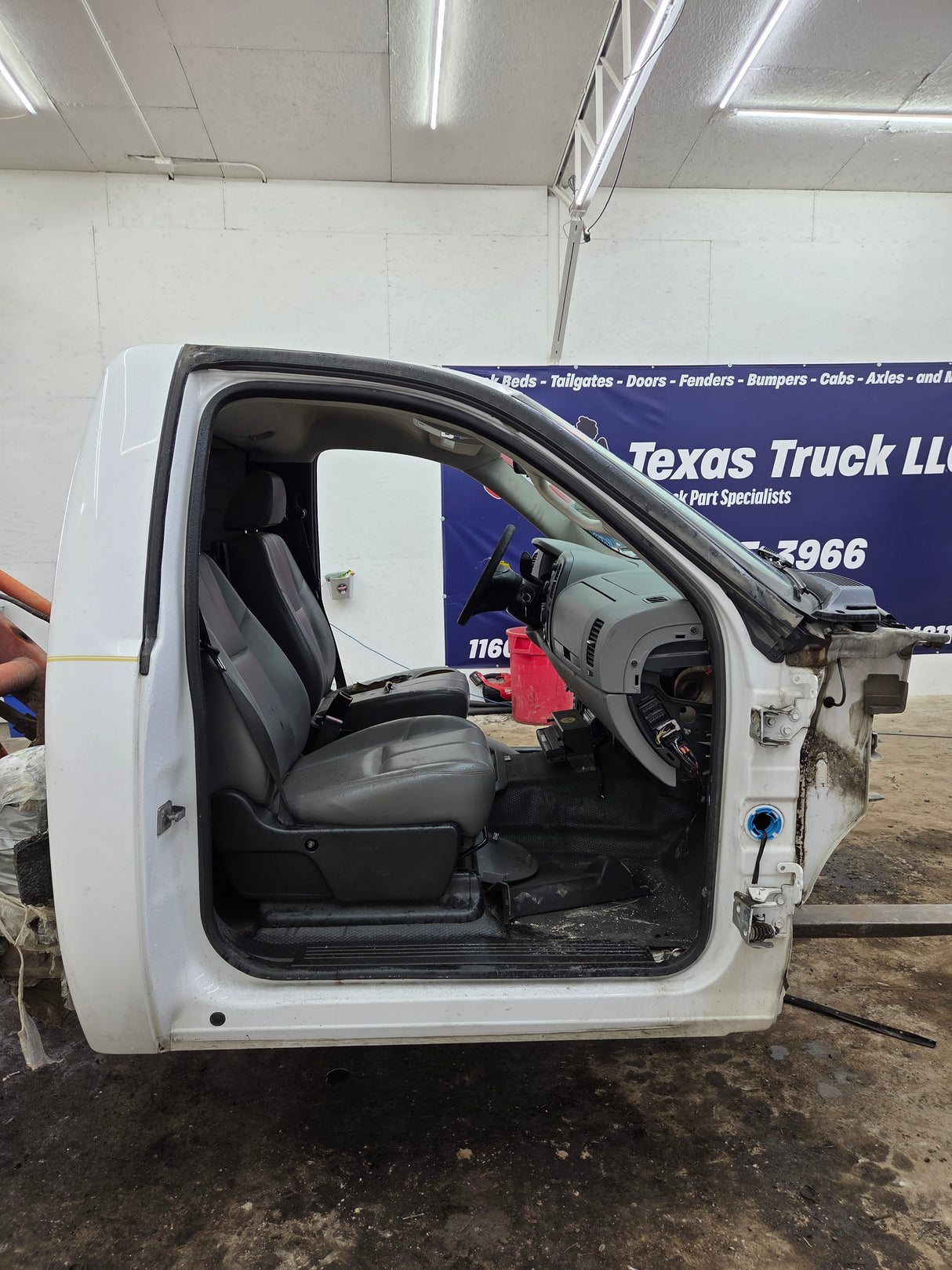 2007-2013 Chevrolet Silverado / GMC Sierra 1500 2500 3500 HD Regular Cab