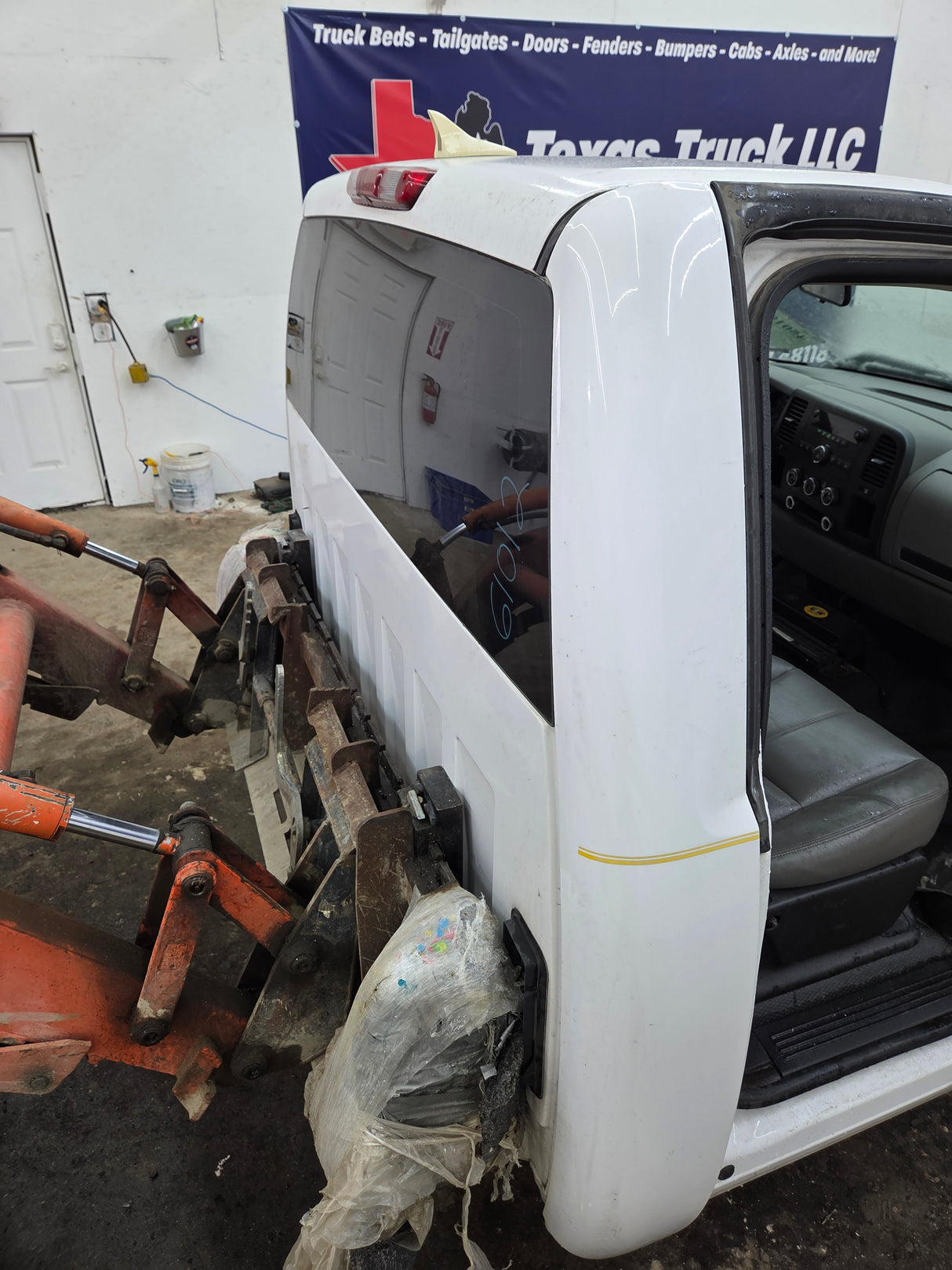 2007-2013 Chevrolet Silverado / GMC Sierra 1500 2500 3500 HD Regular Cab
