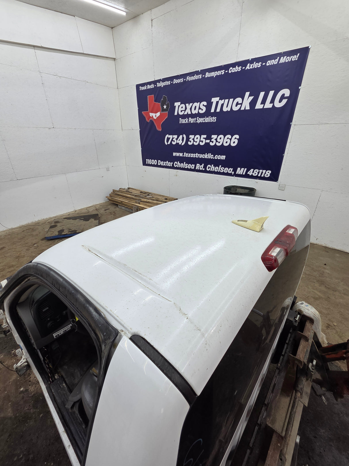 2007-2013 Chevrolet Silverado / GMC Sierra 1500 2500 3500 HD Regular Cab