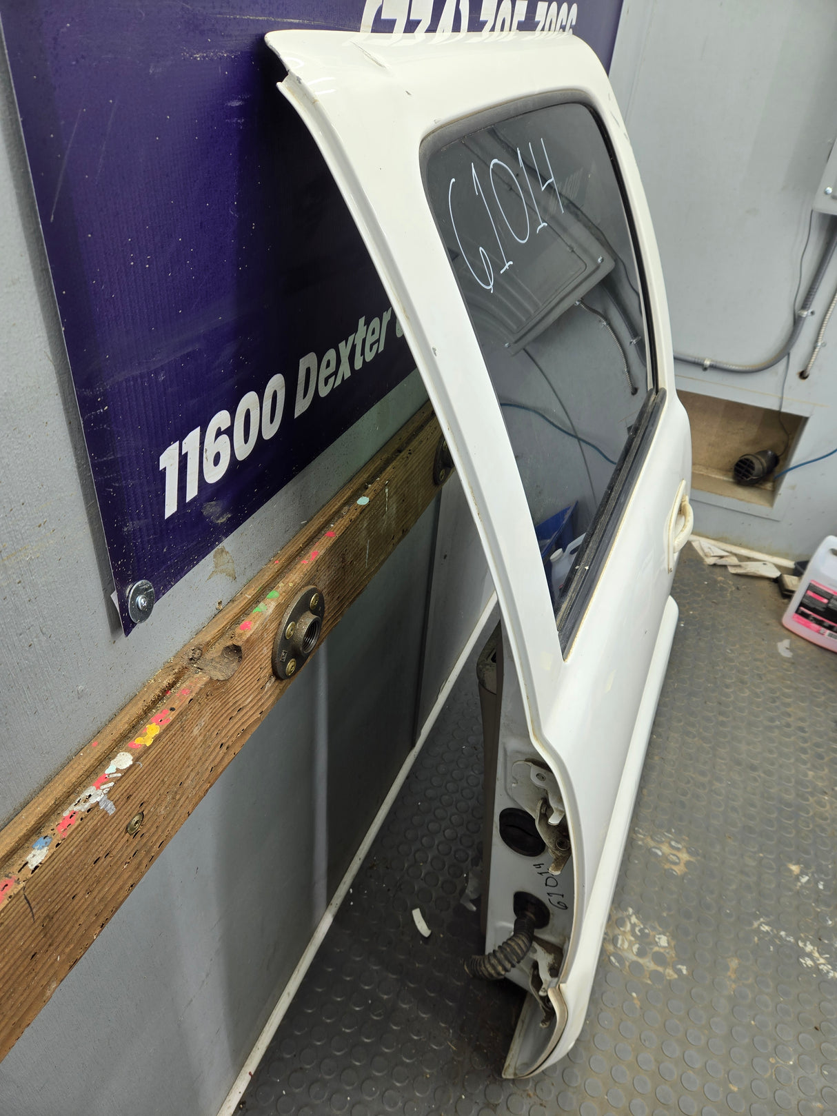 1999-2007 Chevrolet Silverado / GMC Sierra 1500 2500 3500 HD Rear Driver side LH Crew Cab rear door