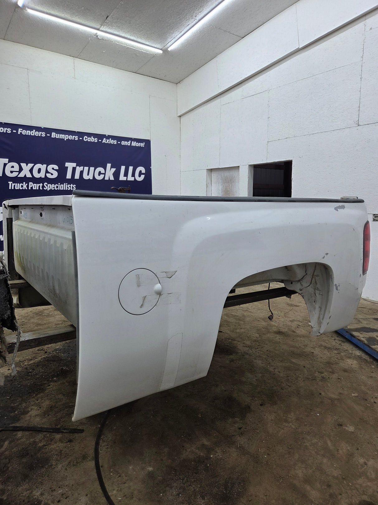 2007-2013 Chevrolet Silverado 1500 2500 3500 HD 6' 6" Short Truck Bed
