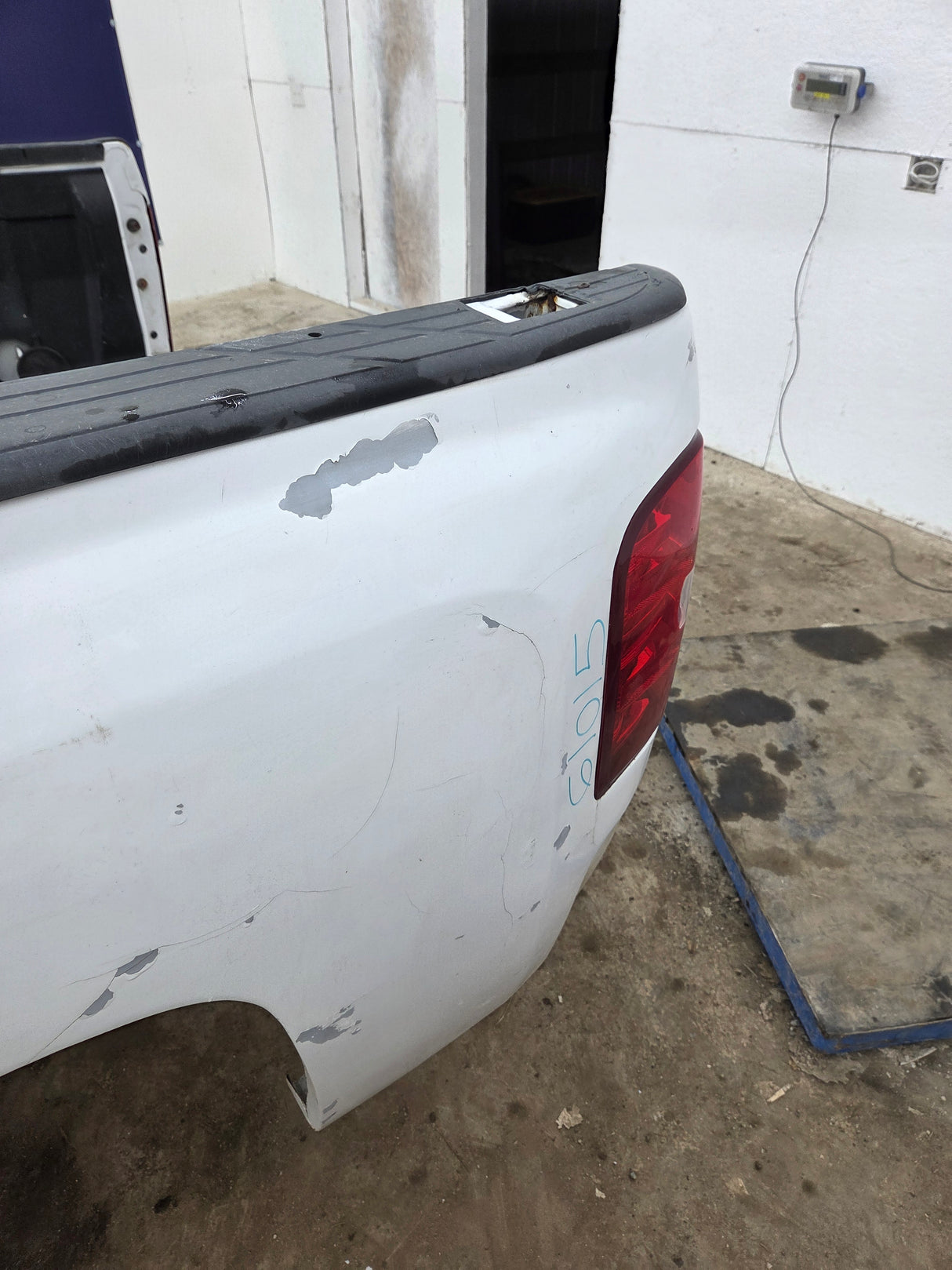 2007-2013 Chevrolet Silverado 1500 2500 3500 HD 6' 6" Short Truck Bed