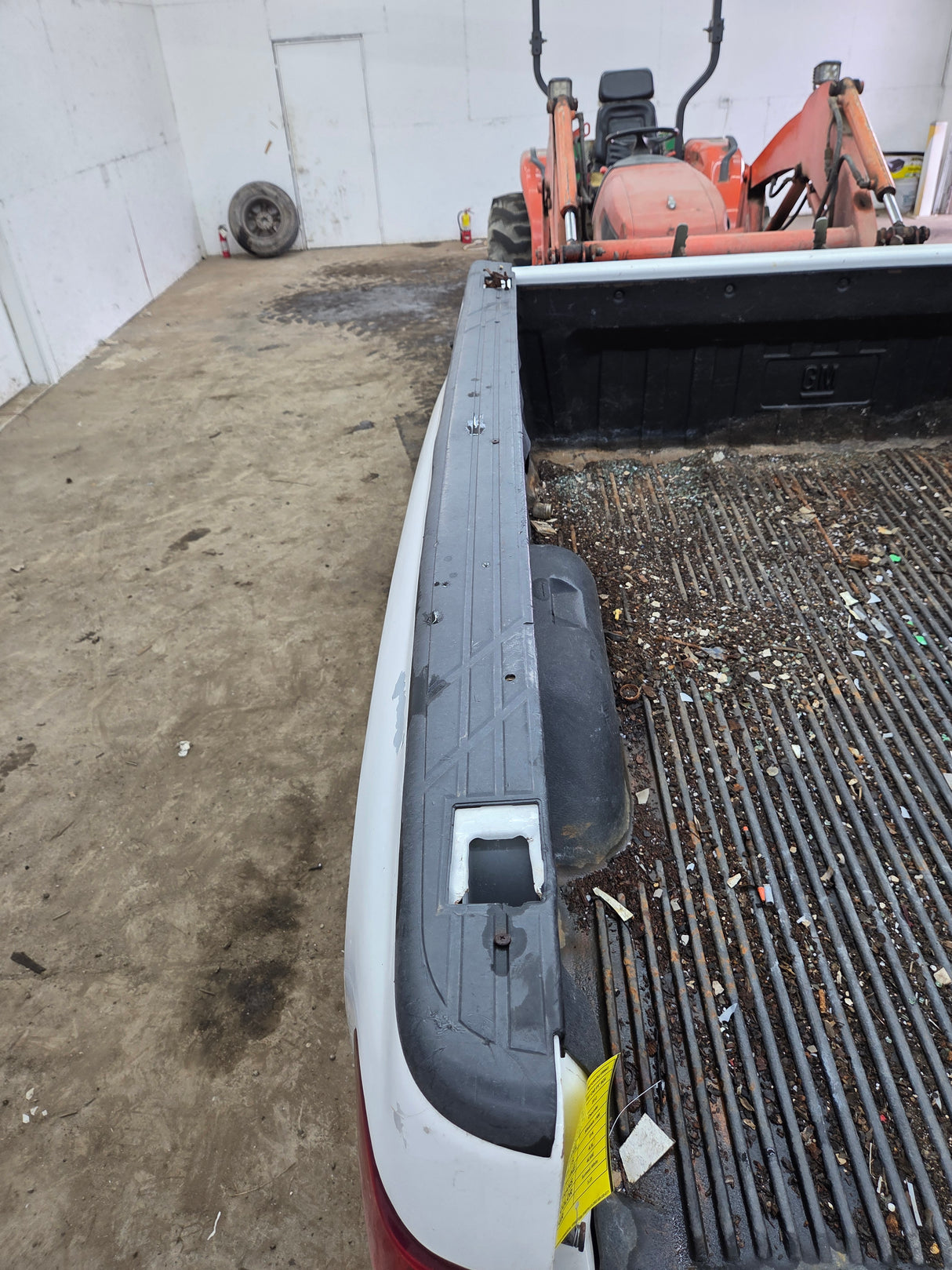 2007-2013 Chevrolet Silverado 1500 2500 3500 HD 6' 6" Short Truck Bed