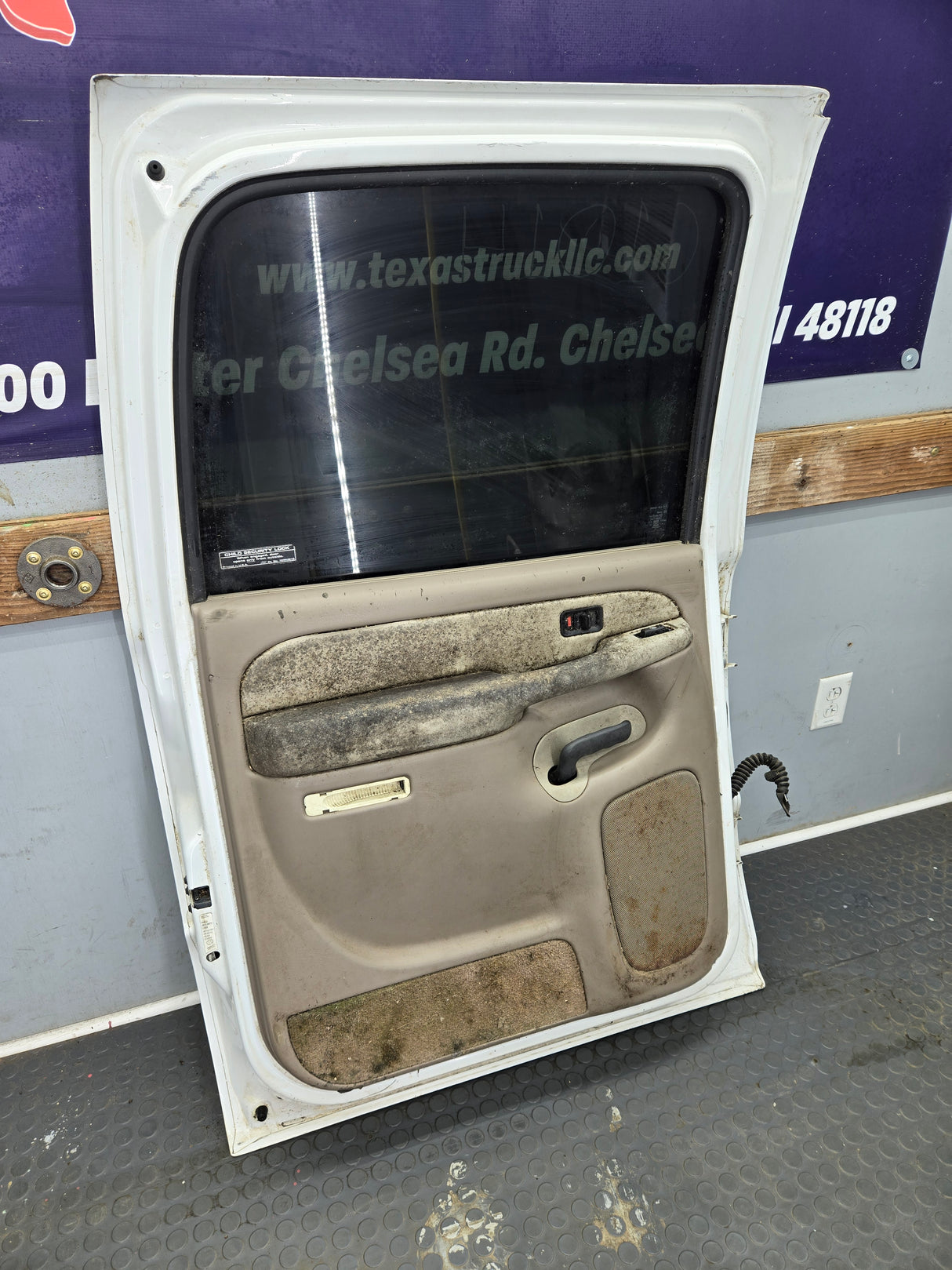 1999-2007 Chevrolet Silverado / GMC Sierra 1500 2500 3500 HD Rear Driver side LH Crew Cab rear door