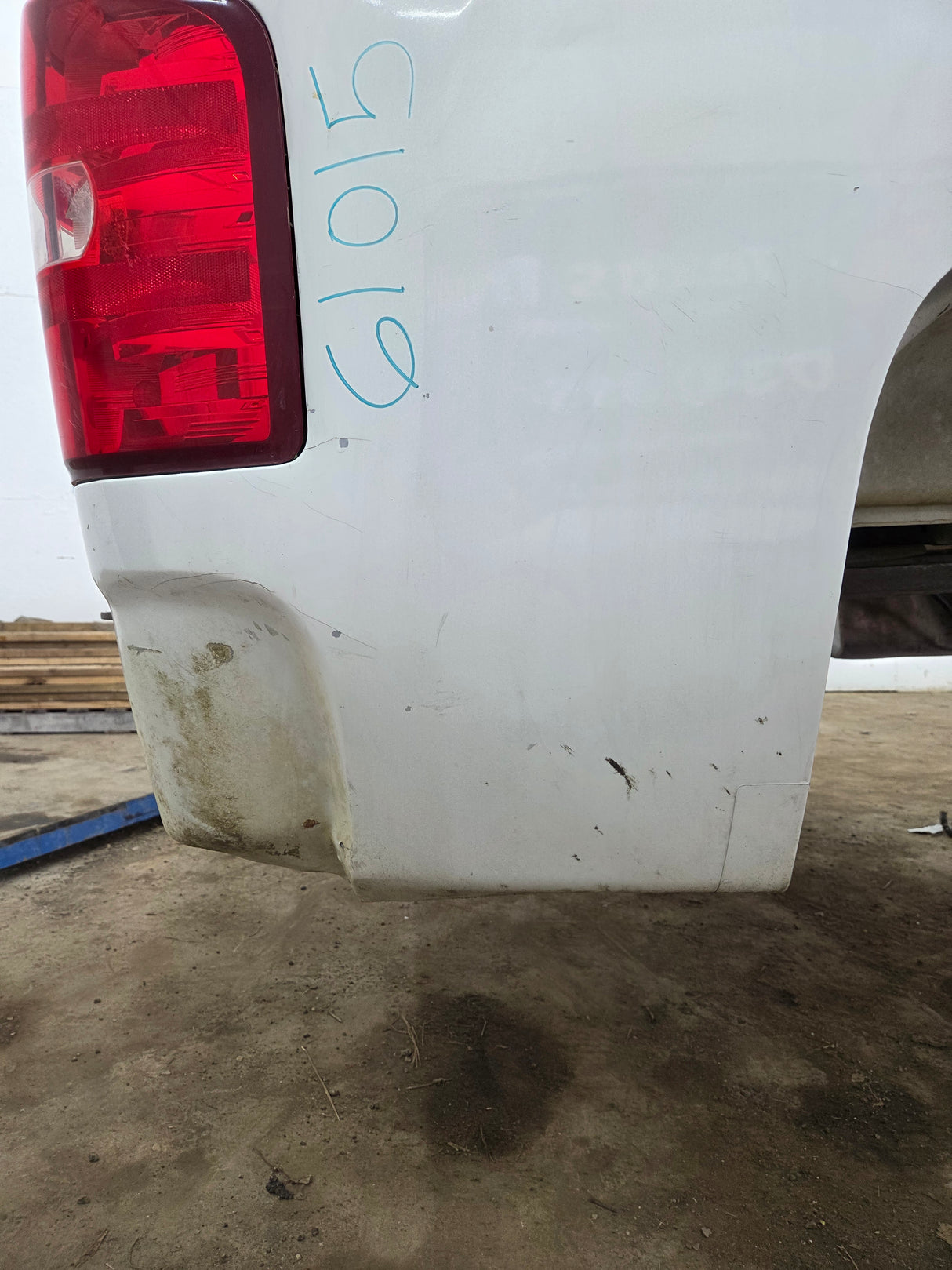 2007-2013 Chevrolet Silverado 1500 2500 3500 HD 6' 6" Short Truck Bed