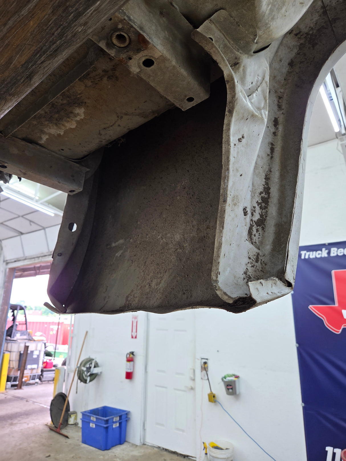 2007-2013 Chevrolet Silverado 1500 2500 3500 HD 6' 6" Short Truck Bed