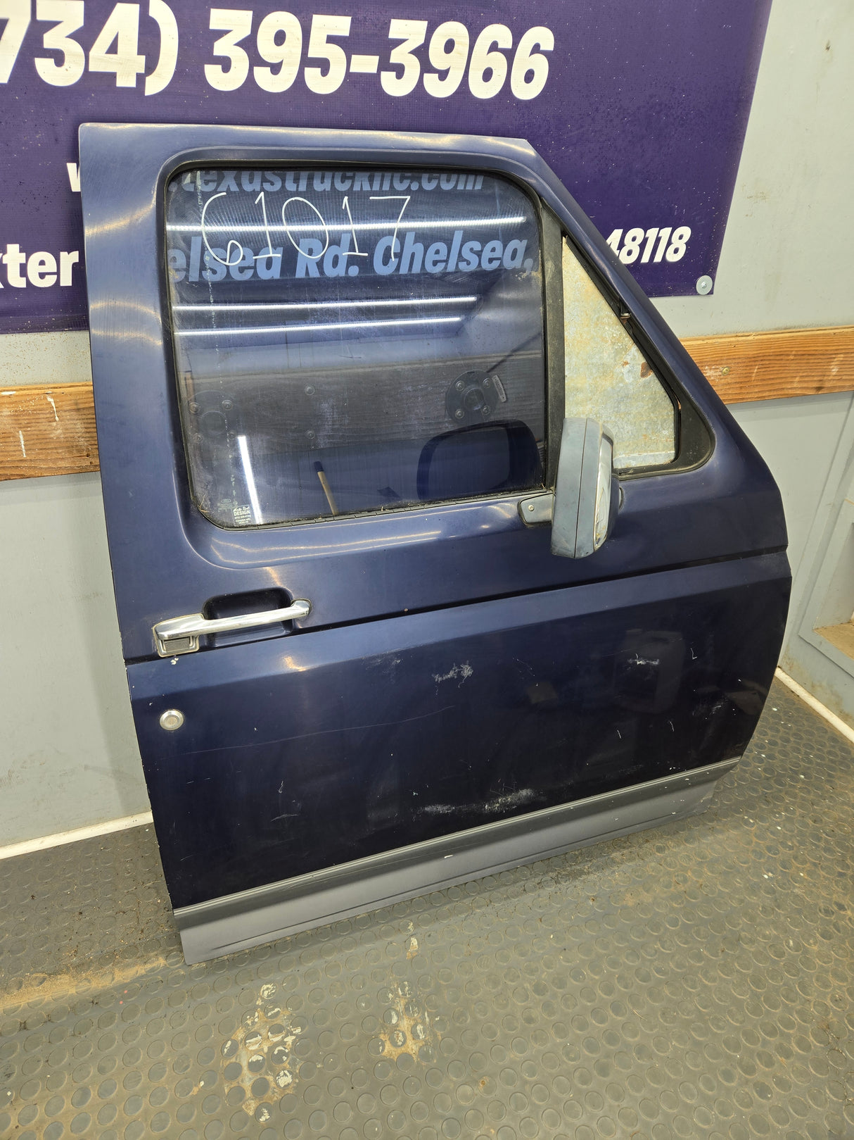 1987-1997 Ford F Series F250 F350 F450 F550 RH Passenger Side Front Door