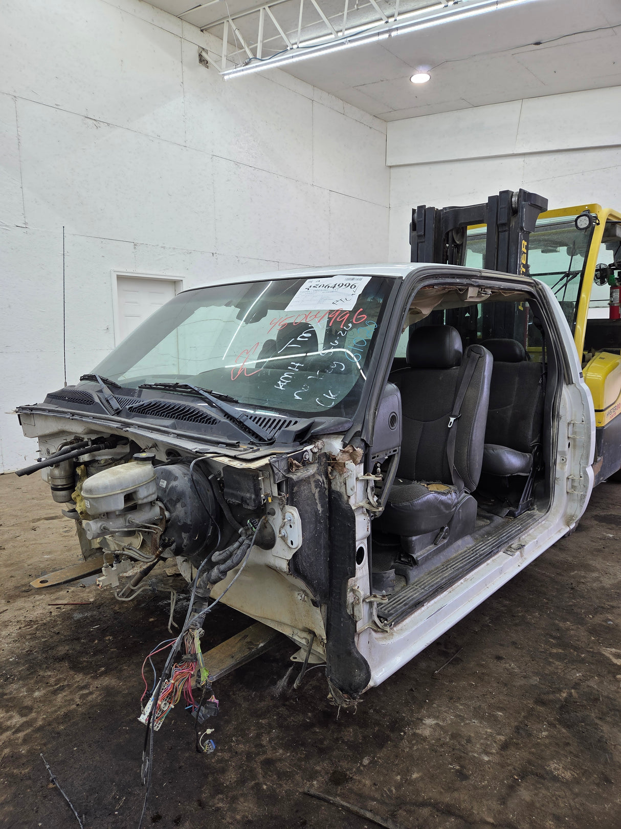 1999-2007 Chevrolet Silverado / GMC Sierra 1500 2500 HD 3500HD Extended Cab Body - Summit White (Copy)
