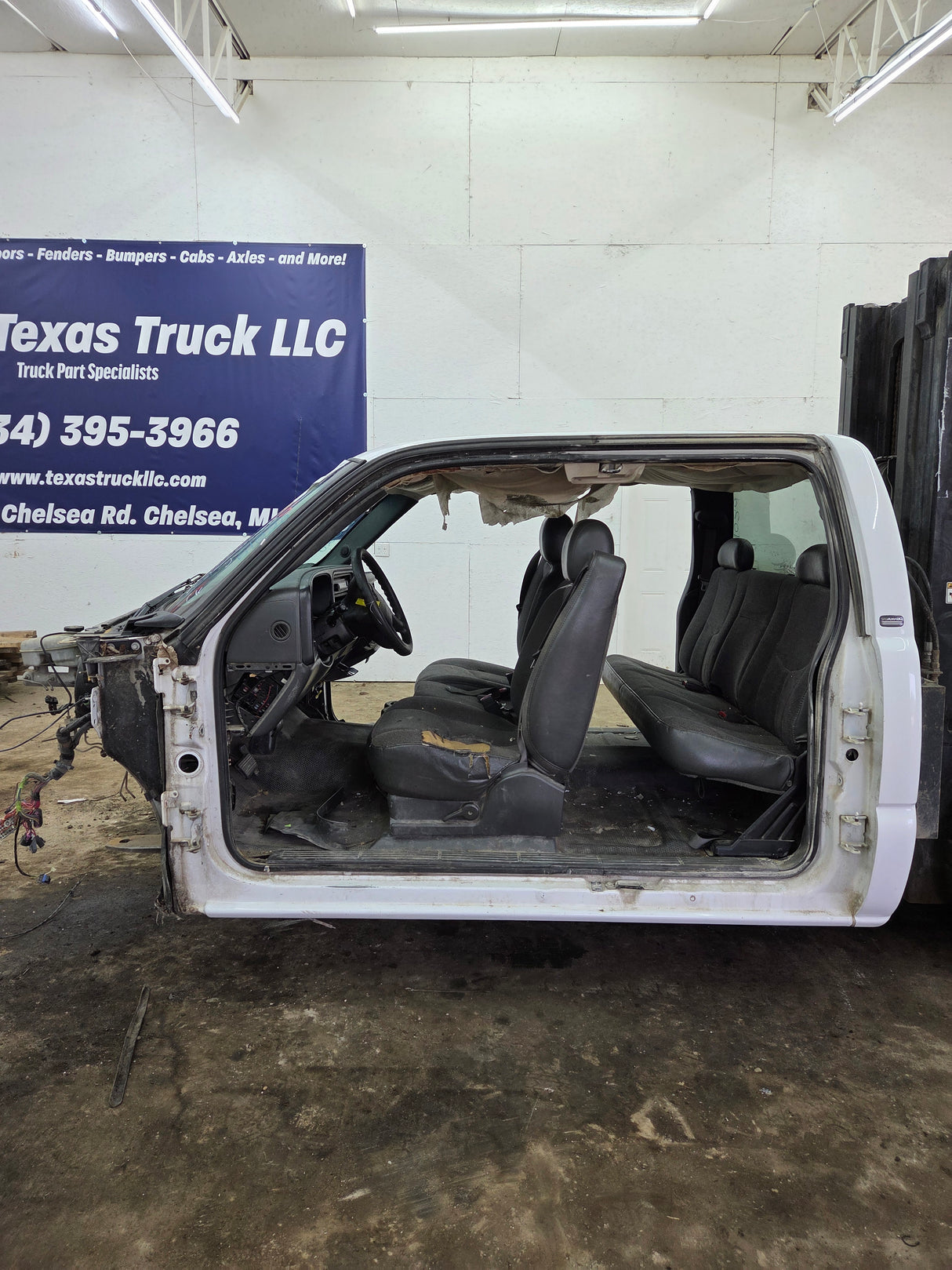 1999-2007 Chevrolet Silverado / GMC Sierra 1500 2500 HD 3500HD Extended Cab Body - Summit White (Copy)