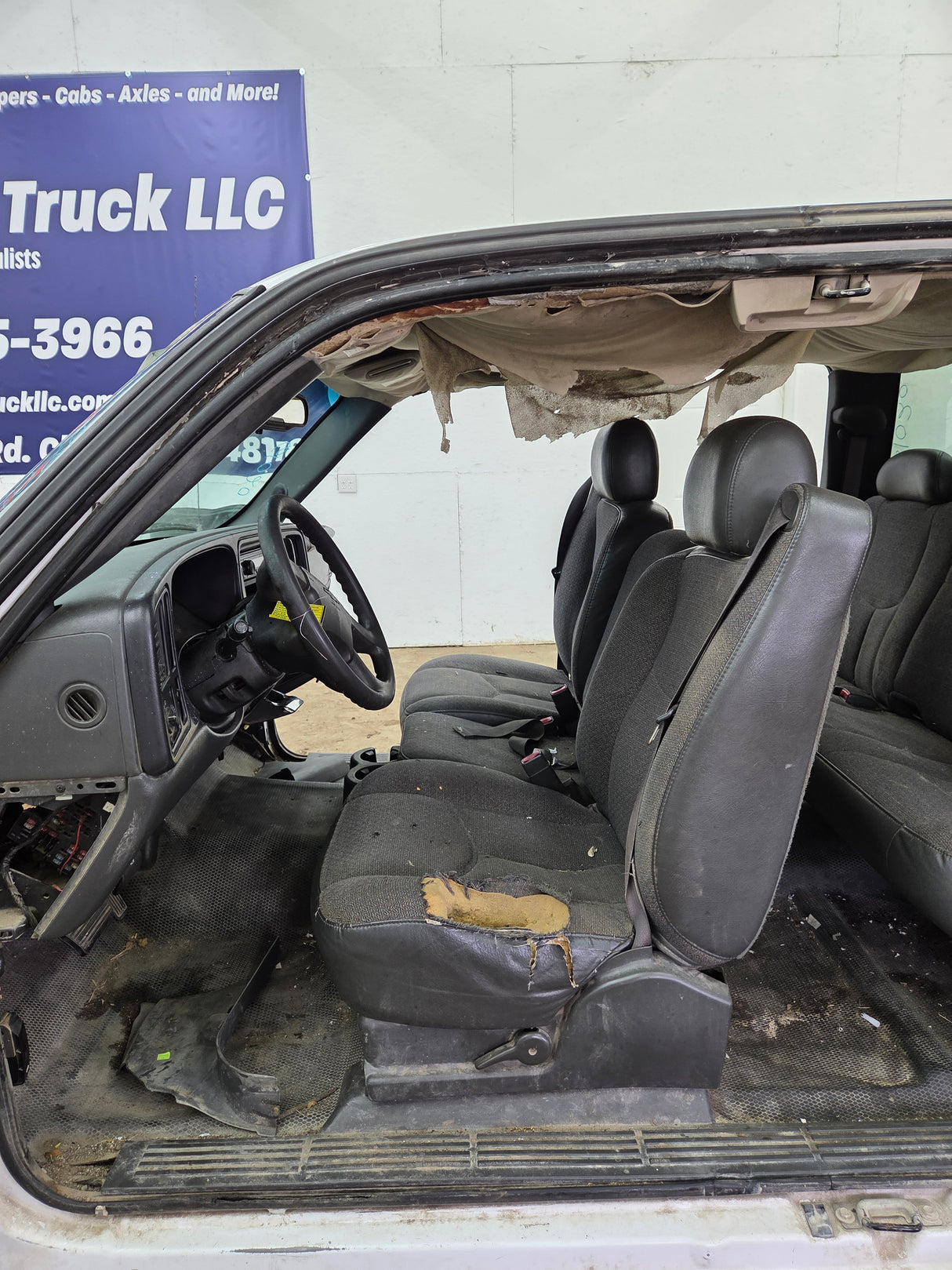 1999-2007 Chevrolet Silverado / GMC Sierra 1500 2500 HD 3500HD Extended Cab Body - Summit White (Copy)