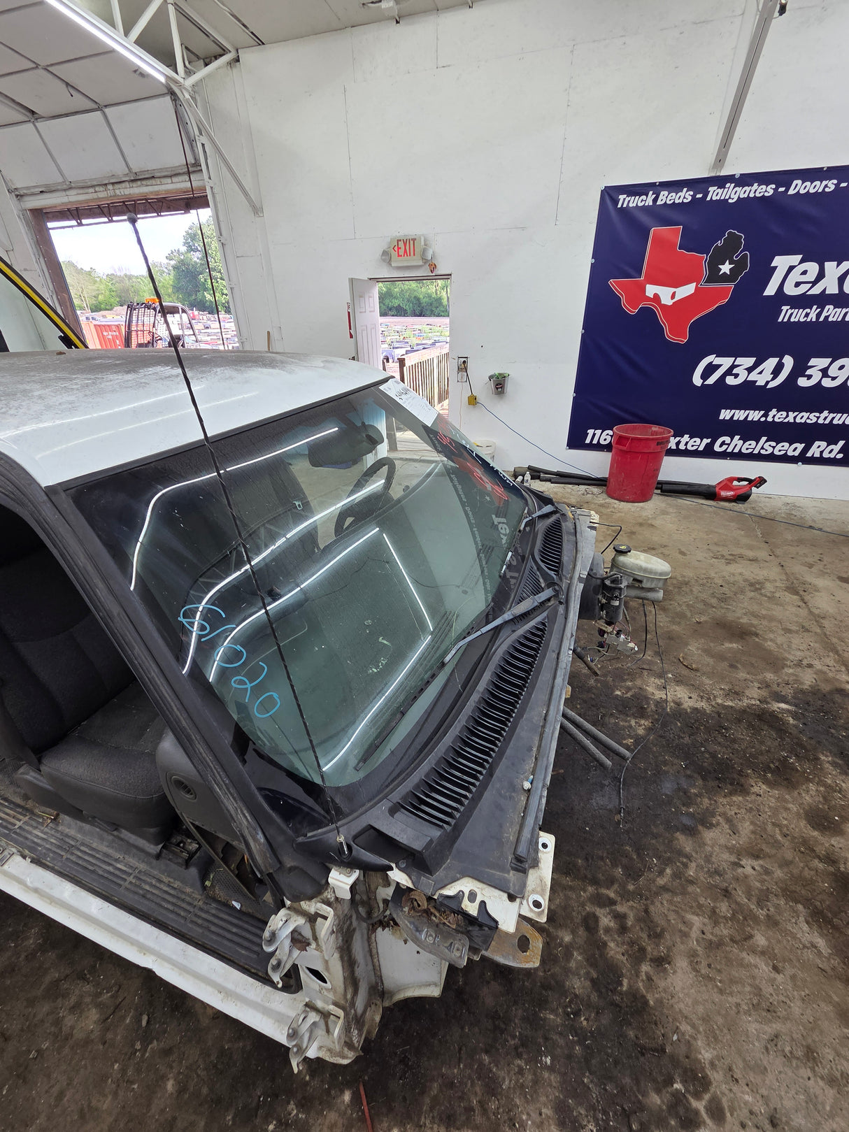 1999-2007 Chevrolet Silverado / GMC Sierra 1500 2500 HD 3500HD Extended Cab Body - Summit White (Copy)