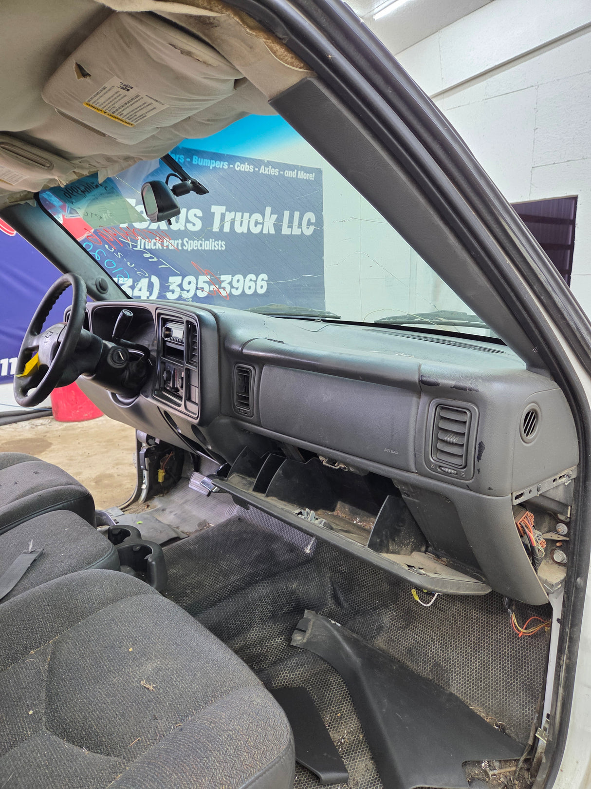 1999-2007 Chevrolet Silverado / GMC Sierra 1500 2500 HD 3500HD Extended Cab Body - Summit White (Copy)