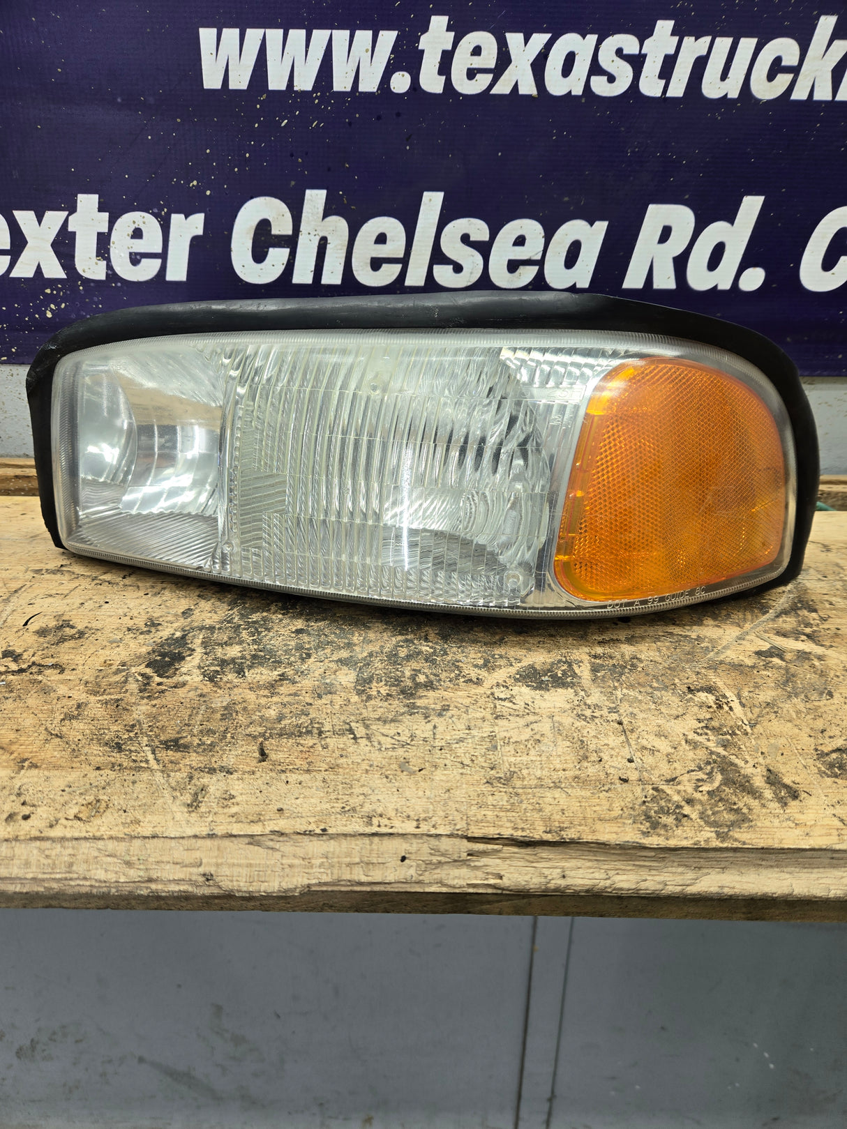 1999-2007 GMC Sierra Yukon 1500 2500 3500 LH Driver Side Headlight Assembly 16524543