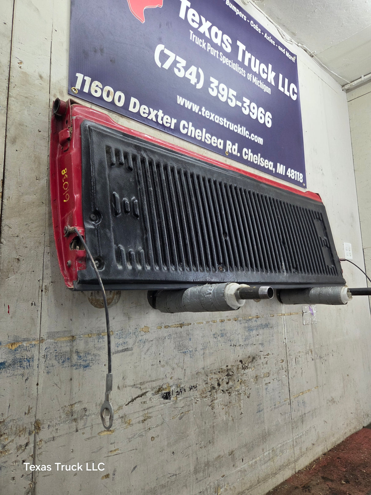 1997-2003 F150 / 1999-2007 Ford F250 F350 F450 F550 Super Duty Tailgate