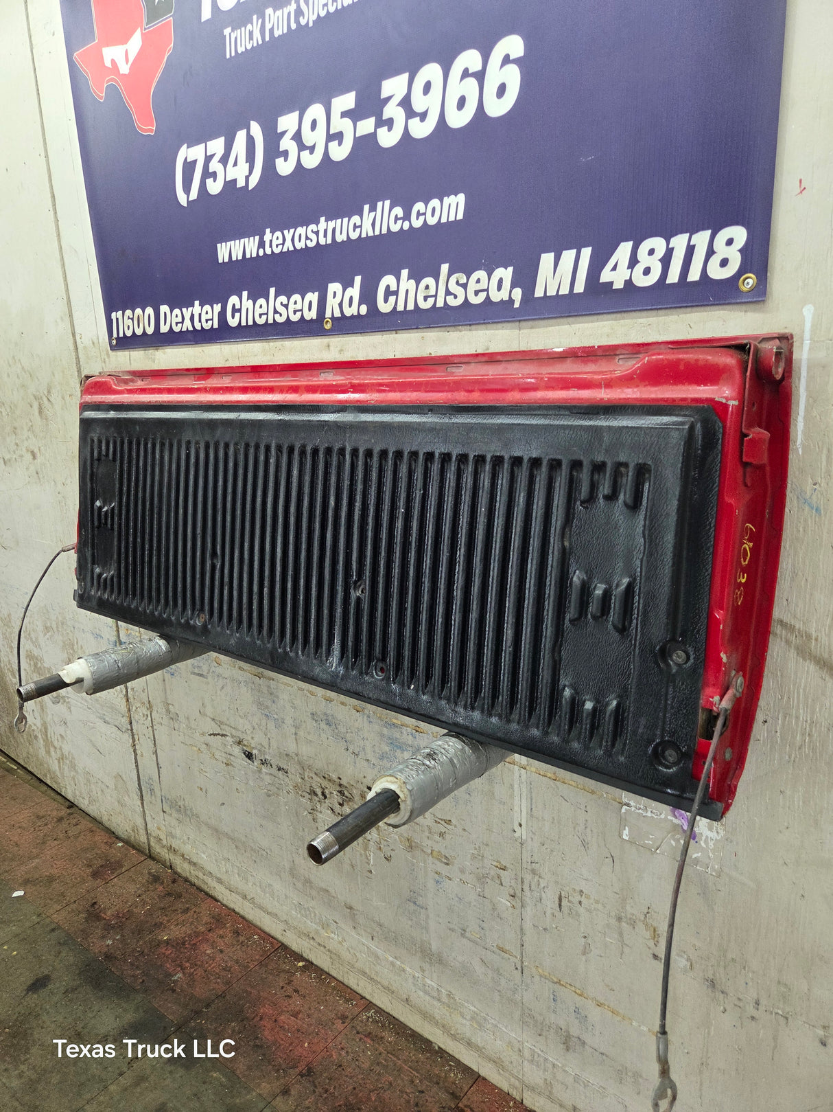 1997-2003 F150 / 1999-2007 Ford F250 F350 F450 F550 Super Duty Tailgate