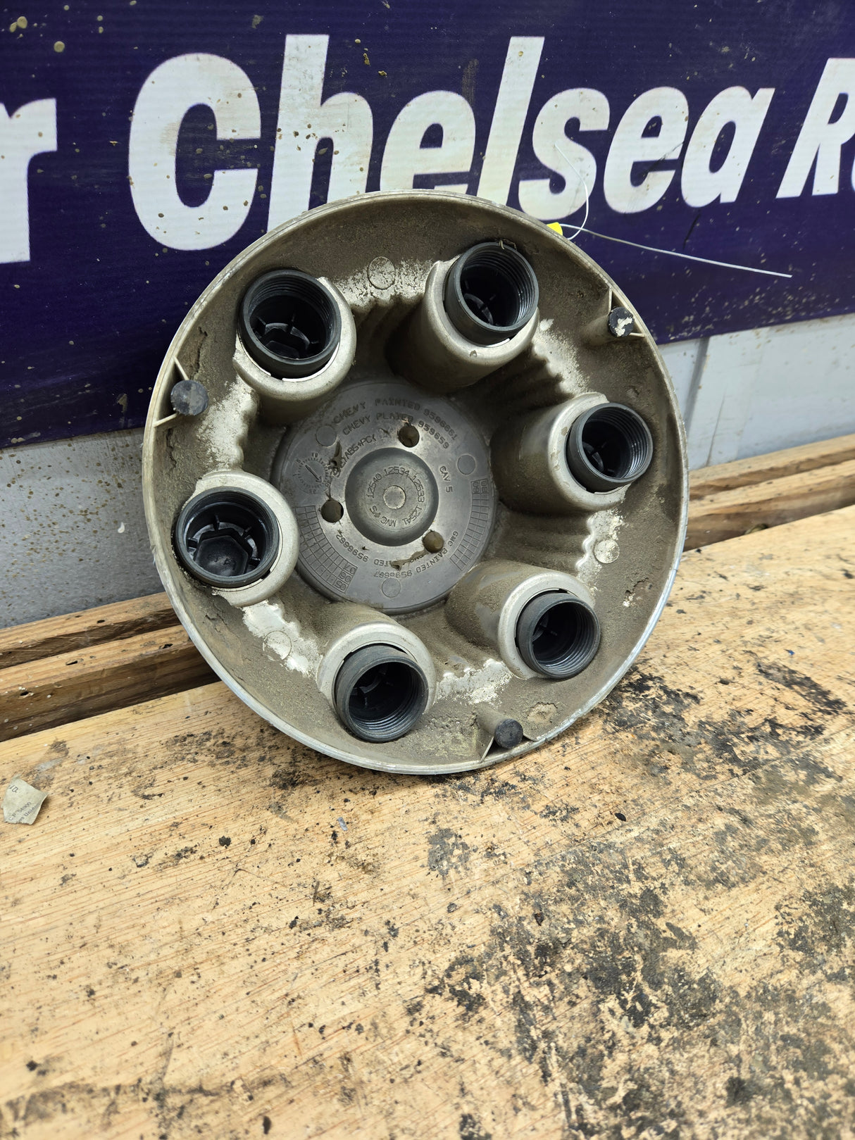 1999-2006 GMC Center Cap Hub Cap 15039488