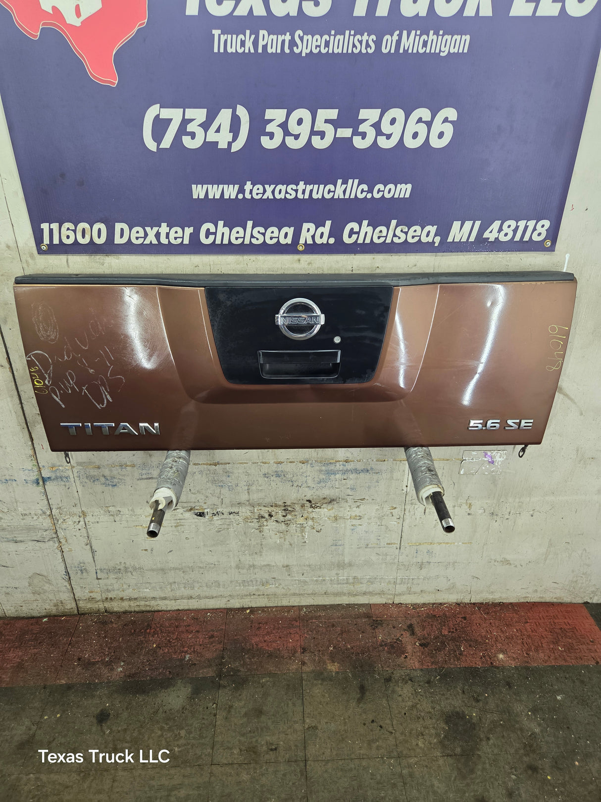 2004-2012 Nissan Titan Tailgate
