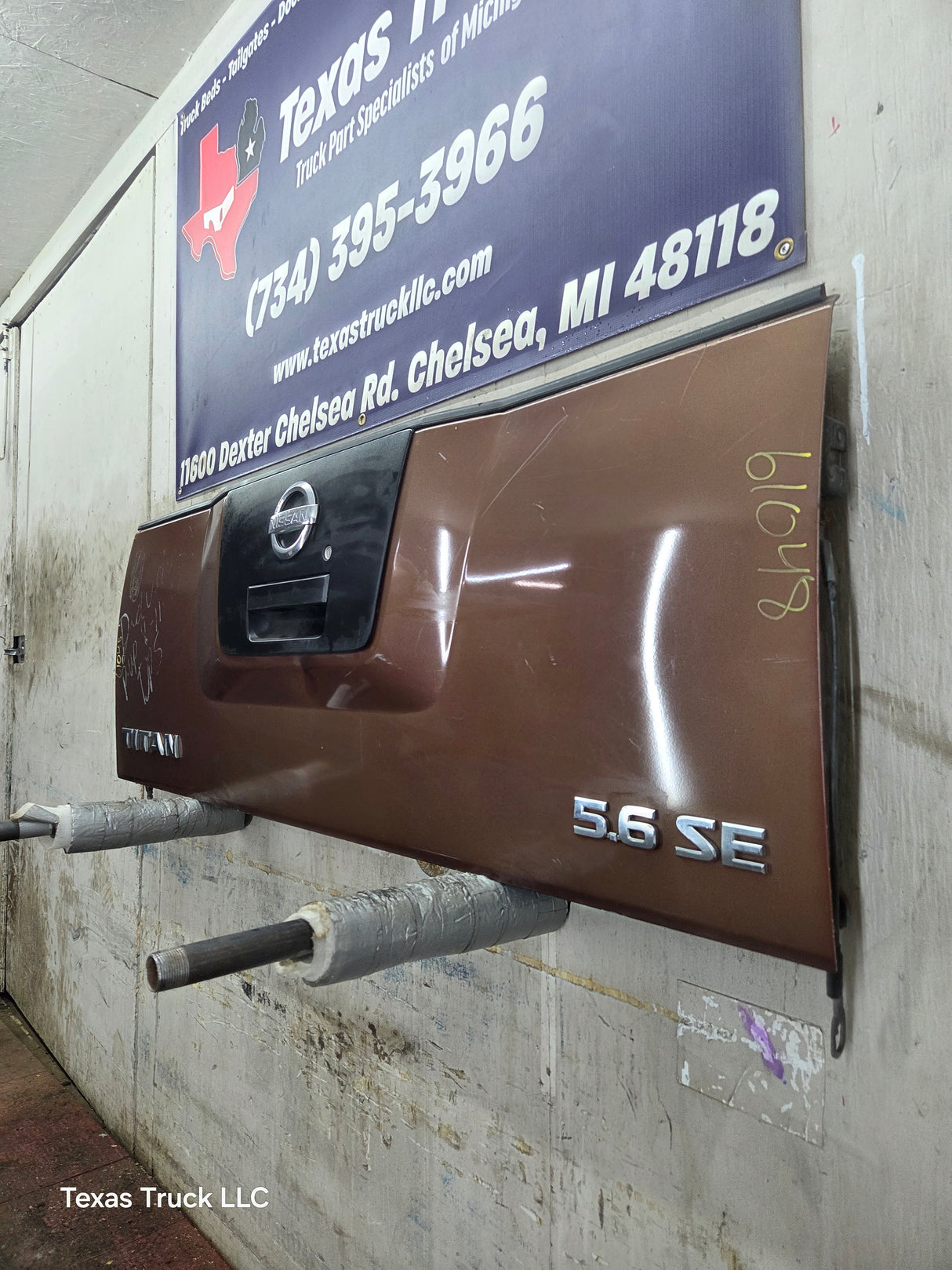2004-2012 Nissan Titan Tailgate