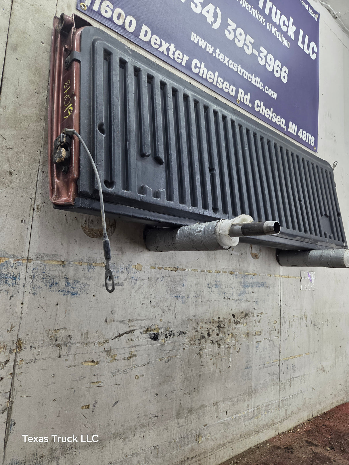 2004-2012 Nissan Titan Tailgate