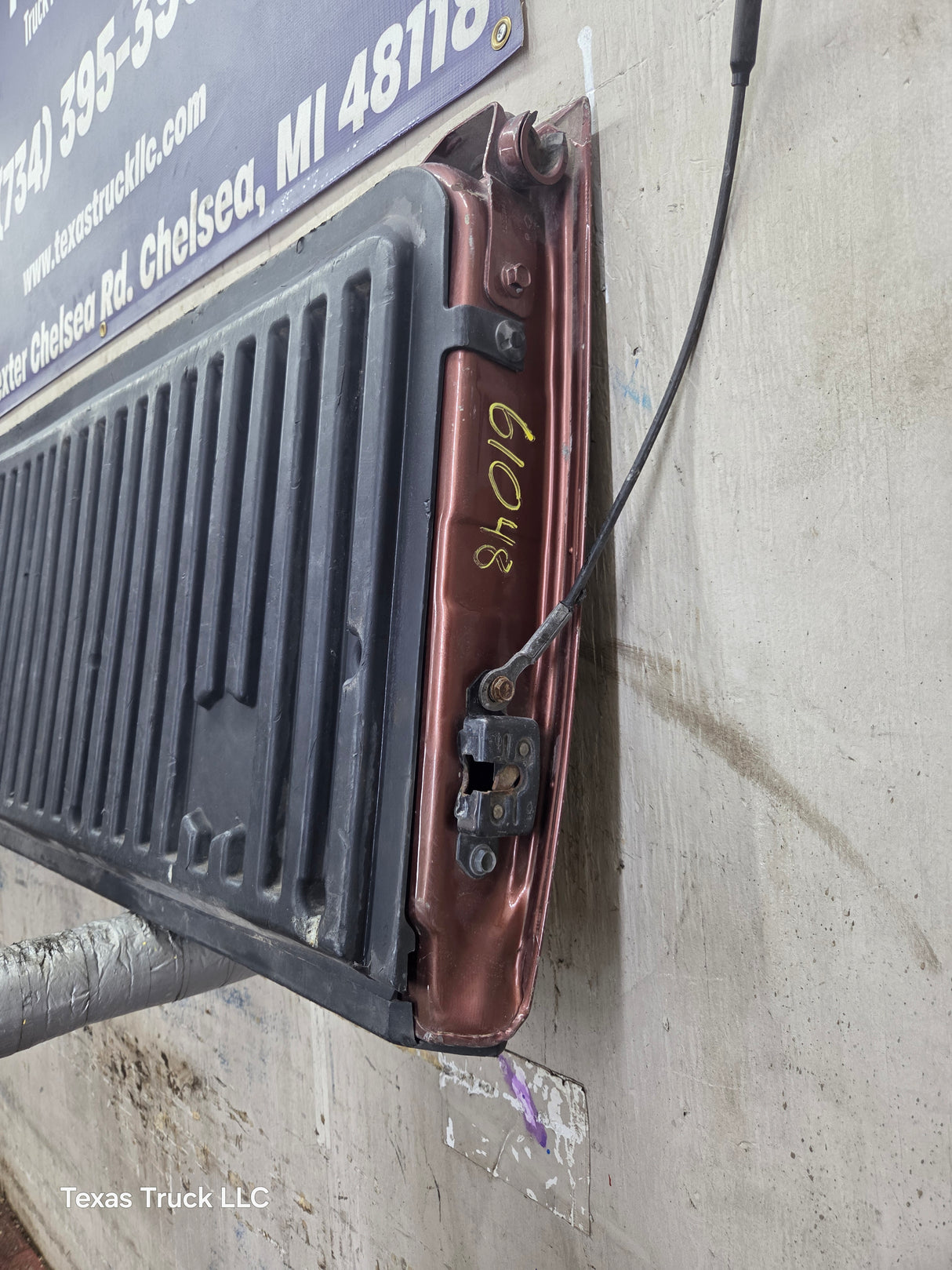 2004-2012 Nissan Titan Tailgate