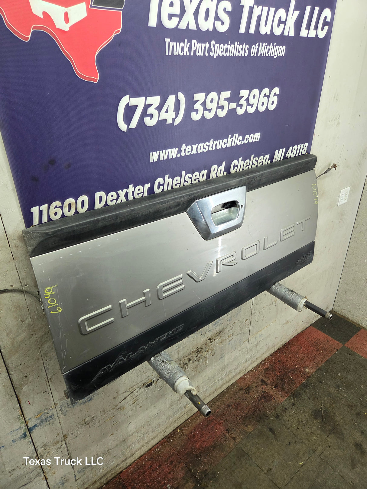 2002-2006 Chevrolet Avalanche 1500 2500 Tailgate