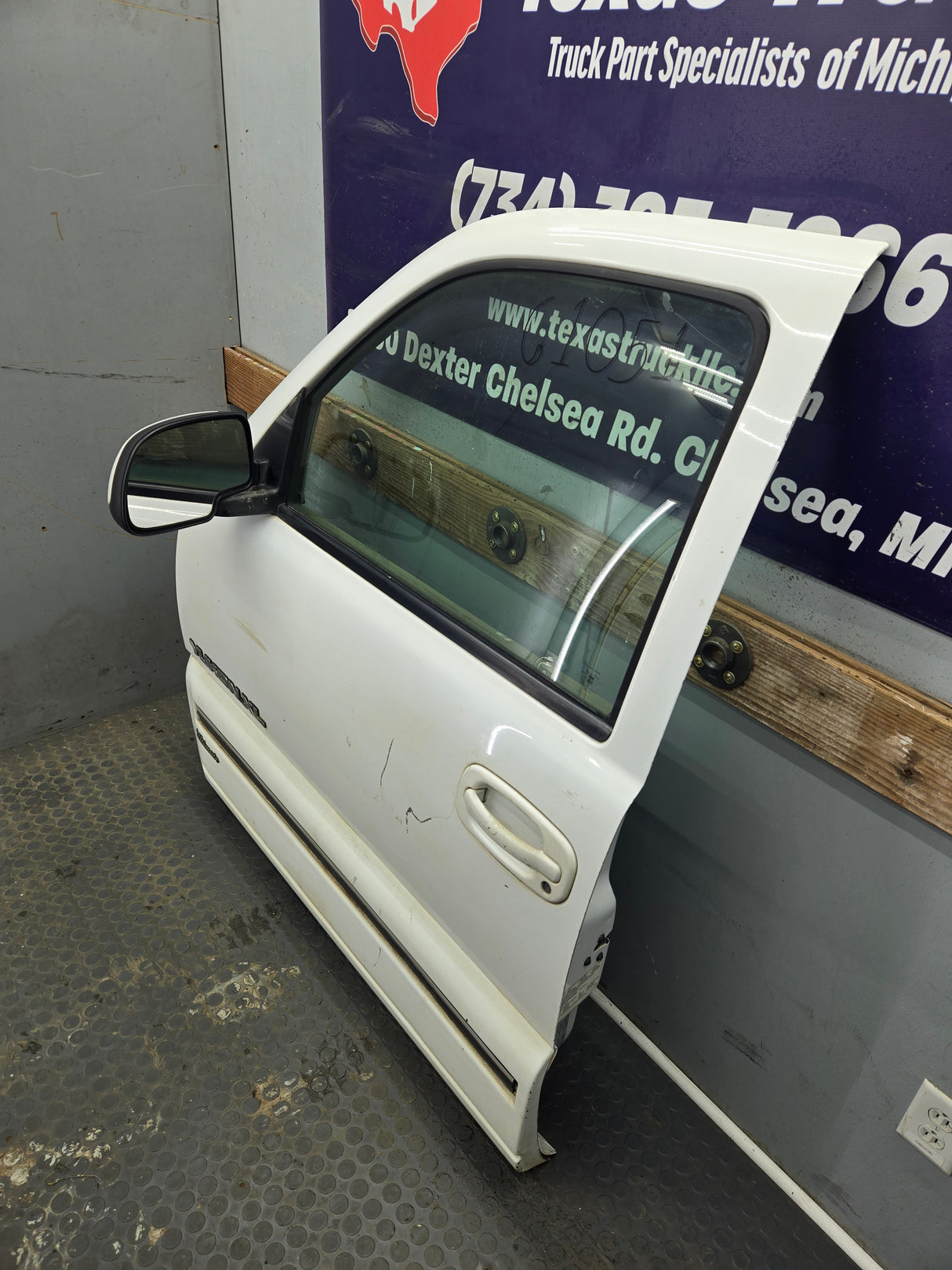 1999-2006 Chevrolet Silverado / GMC Sierra 1500 2500 3500 HD Front Driver Side Door LH