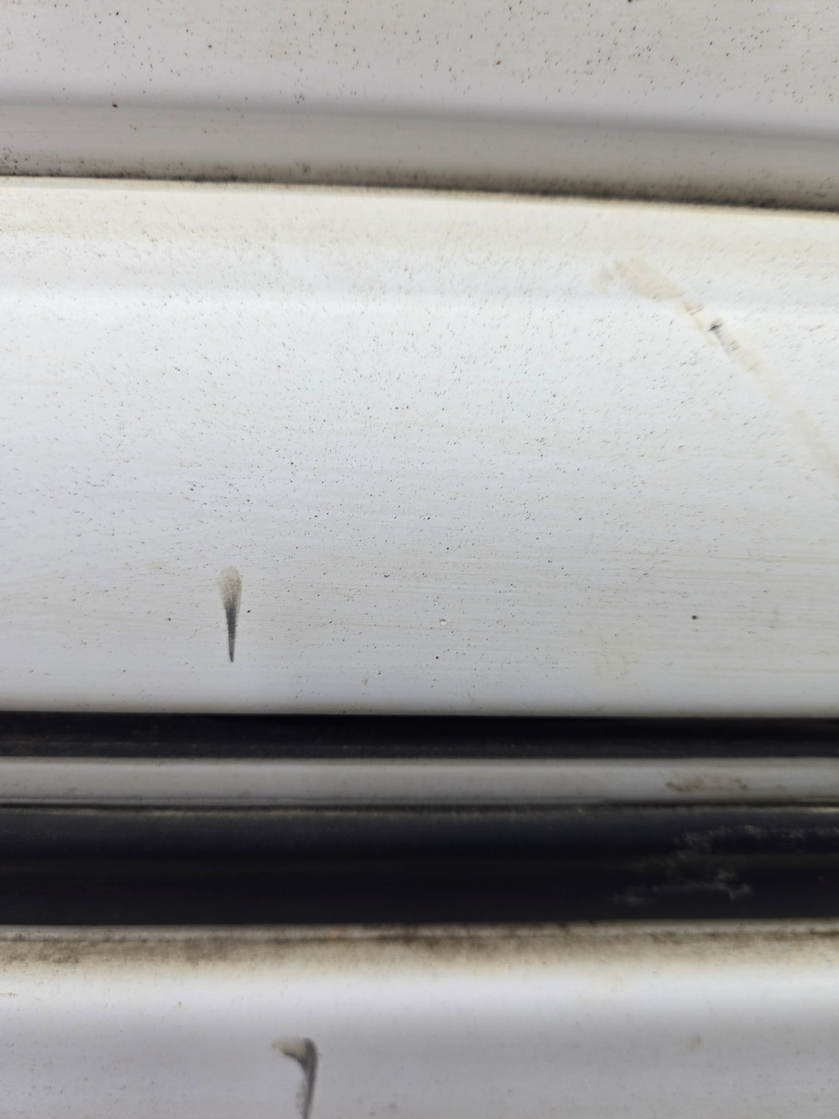 1999-2006 Chevrolet Silverado / GMC Sierra 1500 2500 3500 HD Front Driver Side Door LH