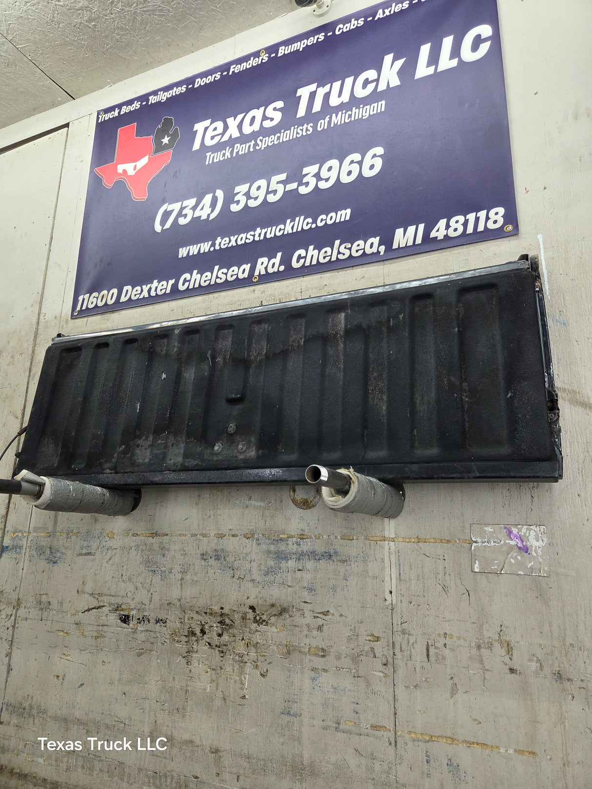 1999-2007 Chevrolet Silverado / GMC Sierra 1500 2500 3500 Tailgate