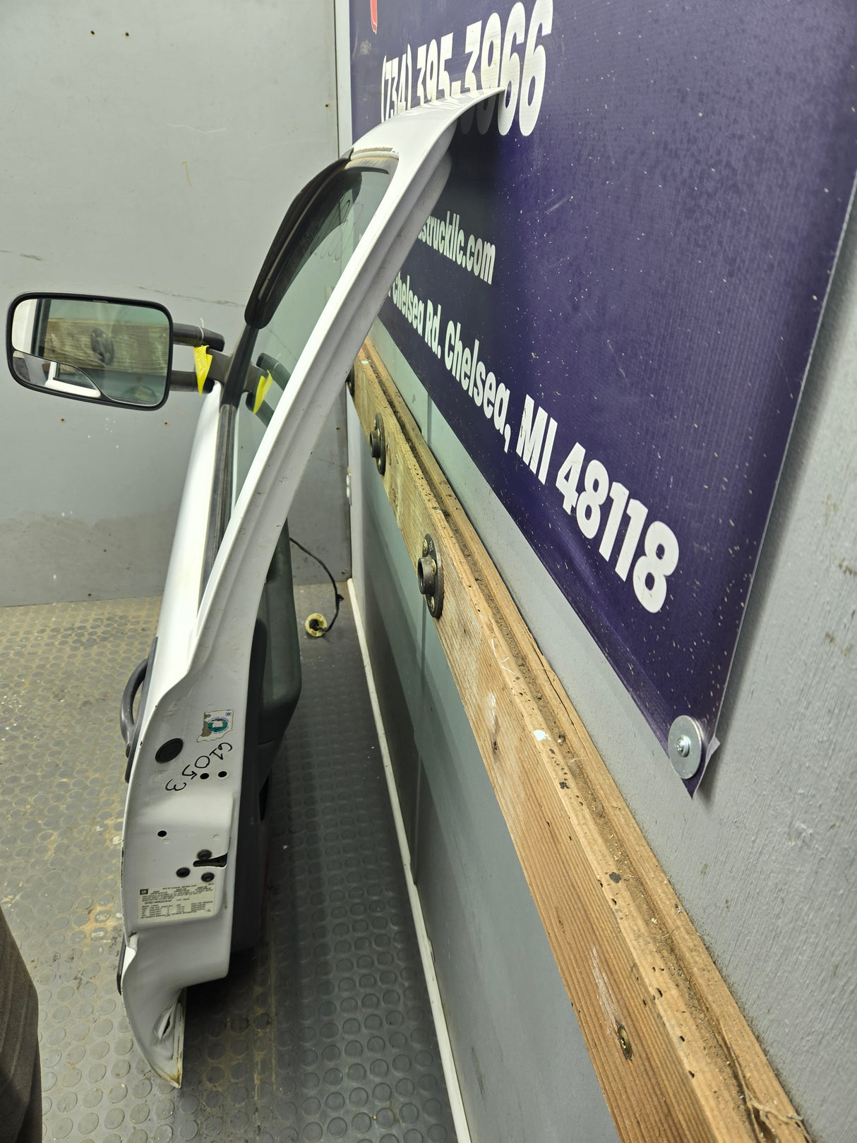 1999-2006 Chevrolet Silverado / GMC Sierra 1500 2500 3500 HD Driver Side Front Door LH - Grey