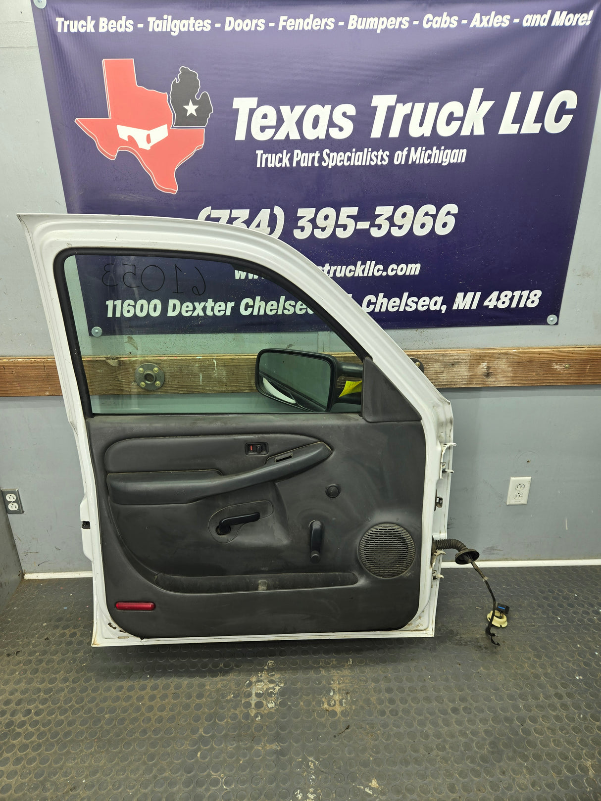 1999-2006 Chevrolet Silverado / GMC Sierra 1500 2500 3500 HD Driver Side Front Door LH - Grey