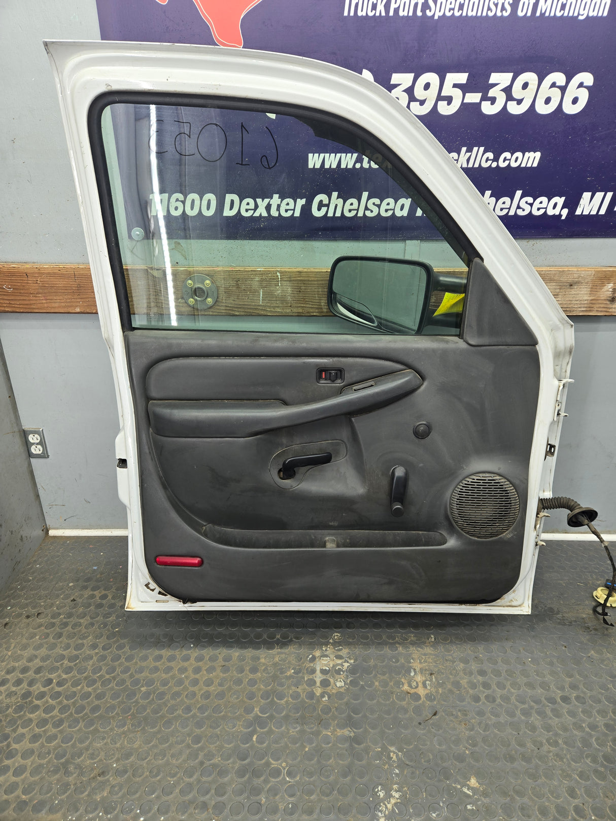 1999-2006 Chevrolet Silverado / GMC Sierra 1500 2500 3500 HD Driver Side Front Door LH - Grey