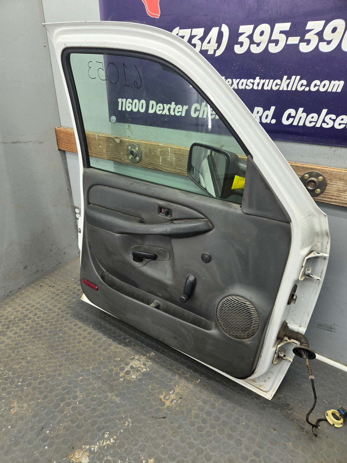 1999-2006 Chevrolet Silverado / GMC Sierra 1500 2500 3500 HD Driver Side Front Door LH - Grey