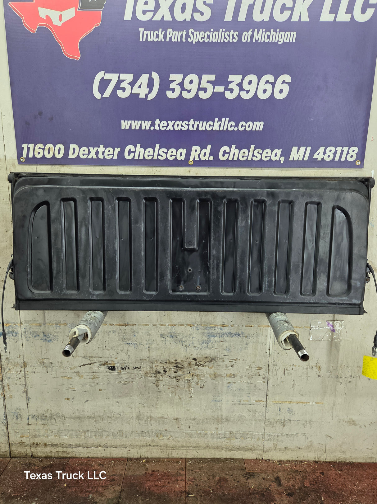 2007-2013 Chevrolet Silverado / GMC Sierra 1500 2500 3500 HD Tailgate